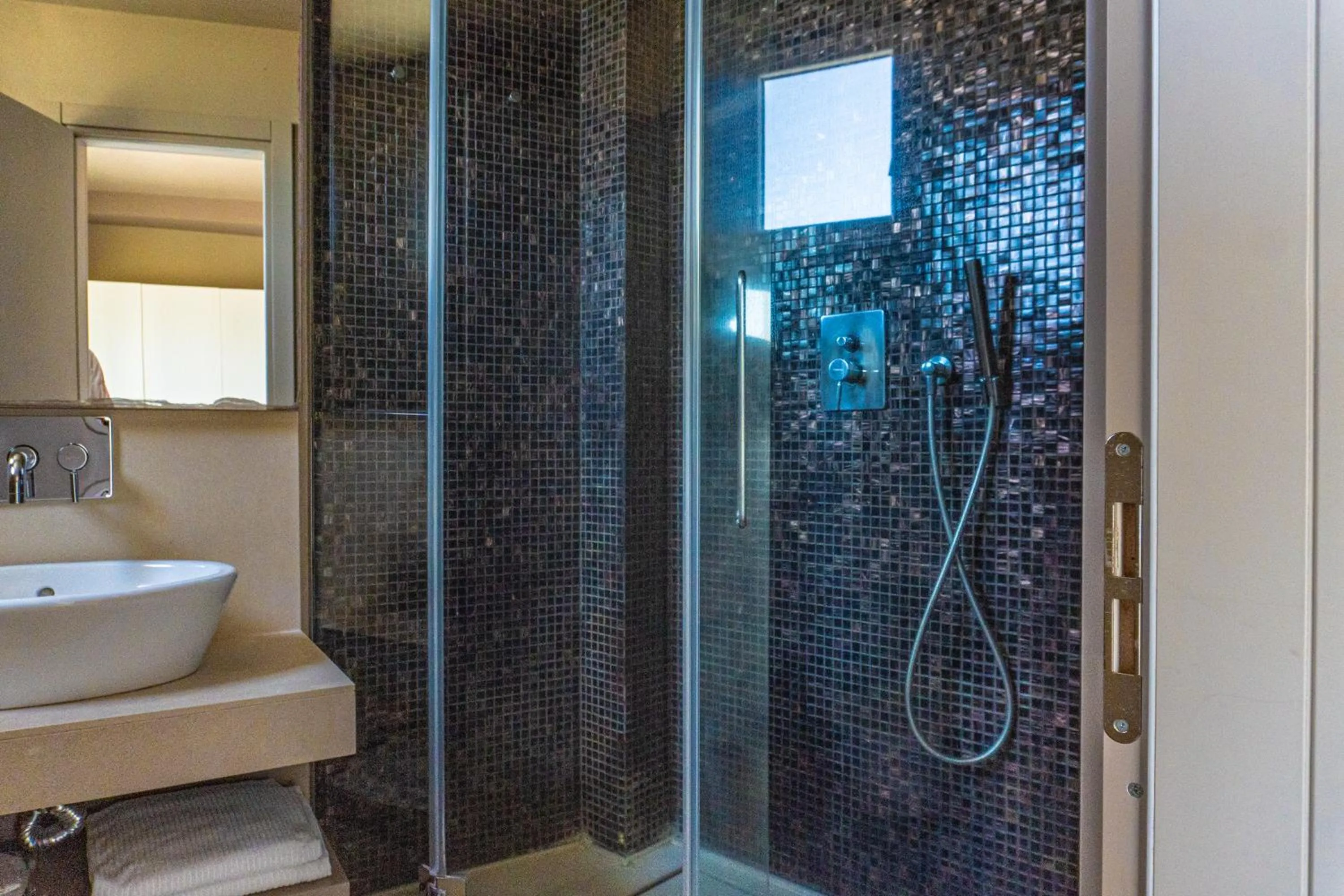 Shower in Il Fogliano Hotel New Life