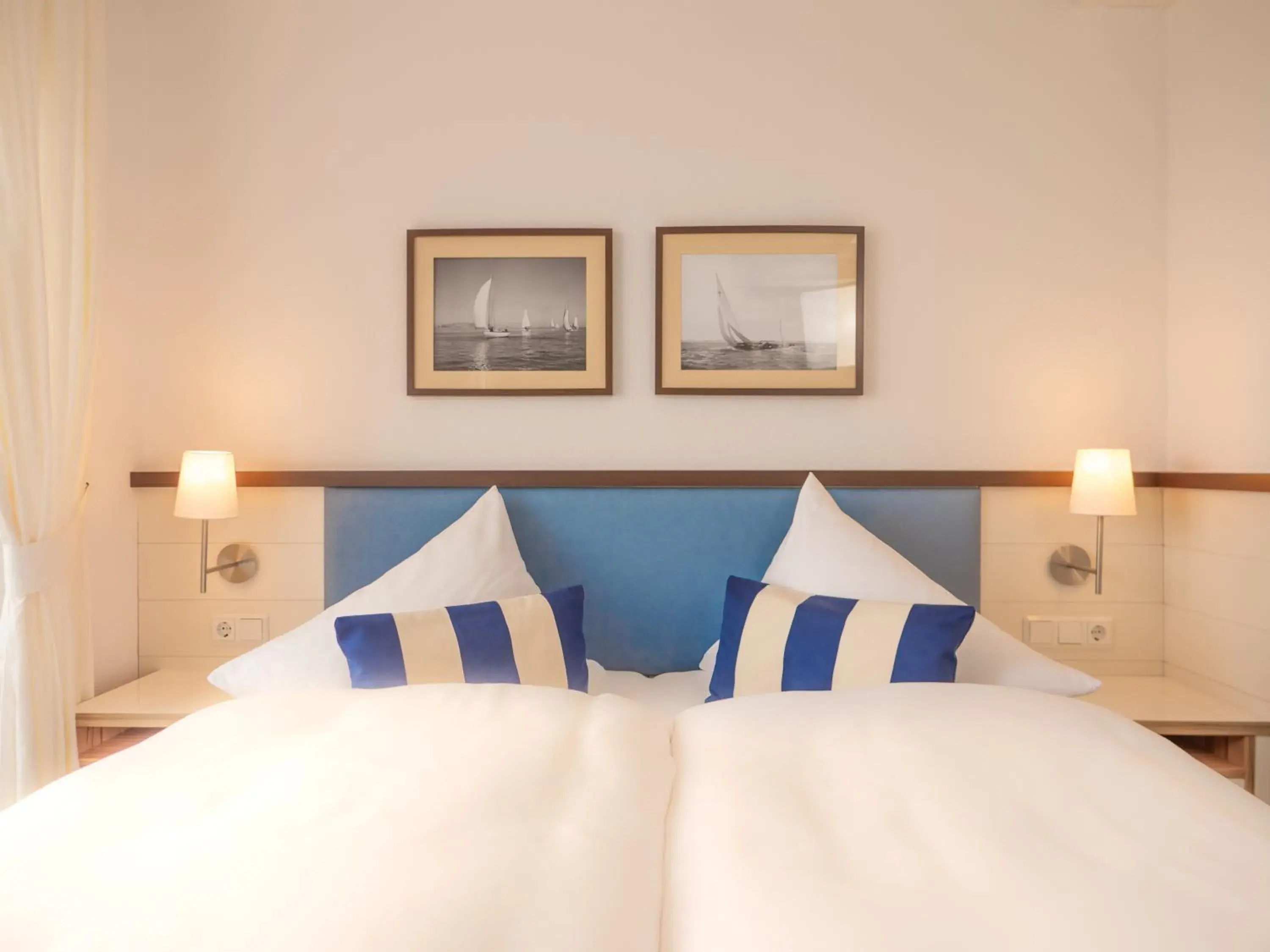 Apartment with Balcony and Lake View (2 Adults) in Miramar Apartment with Balcony and Lake View (2 Adults) in Miramar