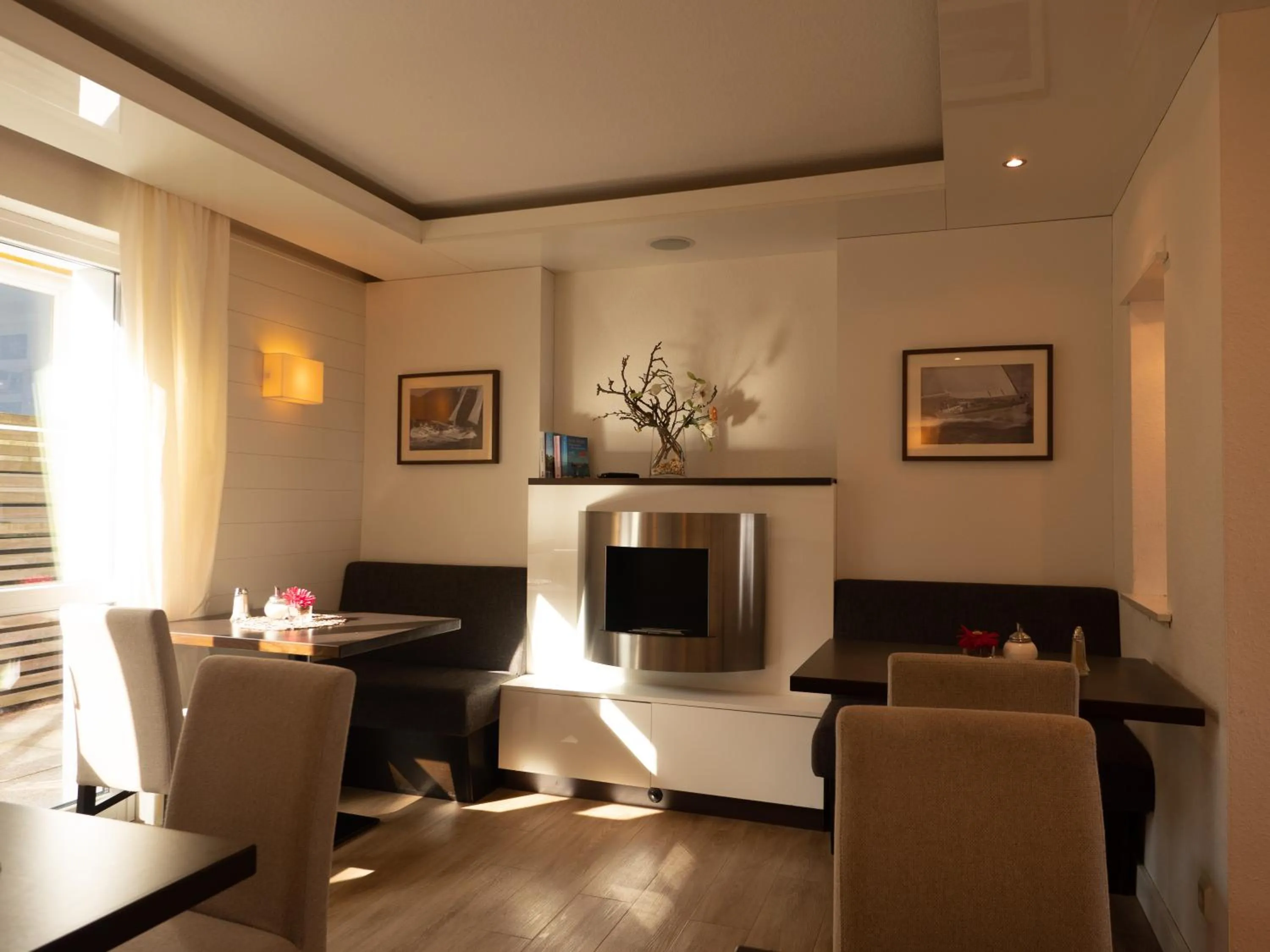 Communal lounge/ TV room in Miramar