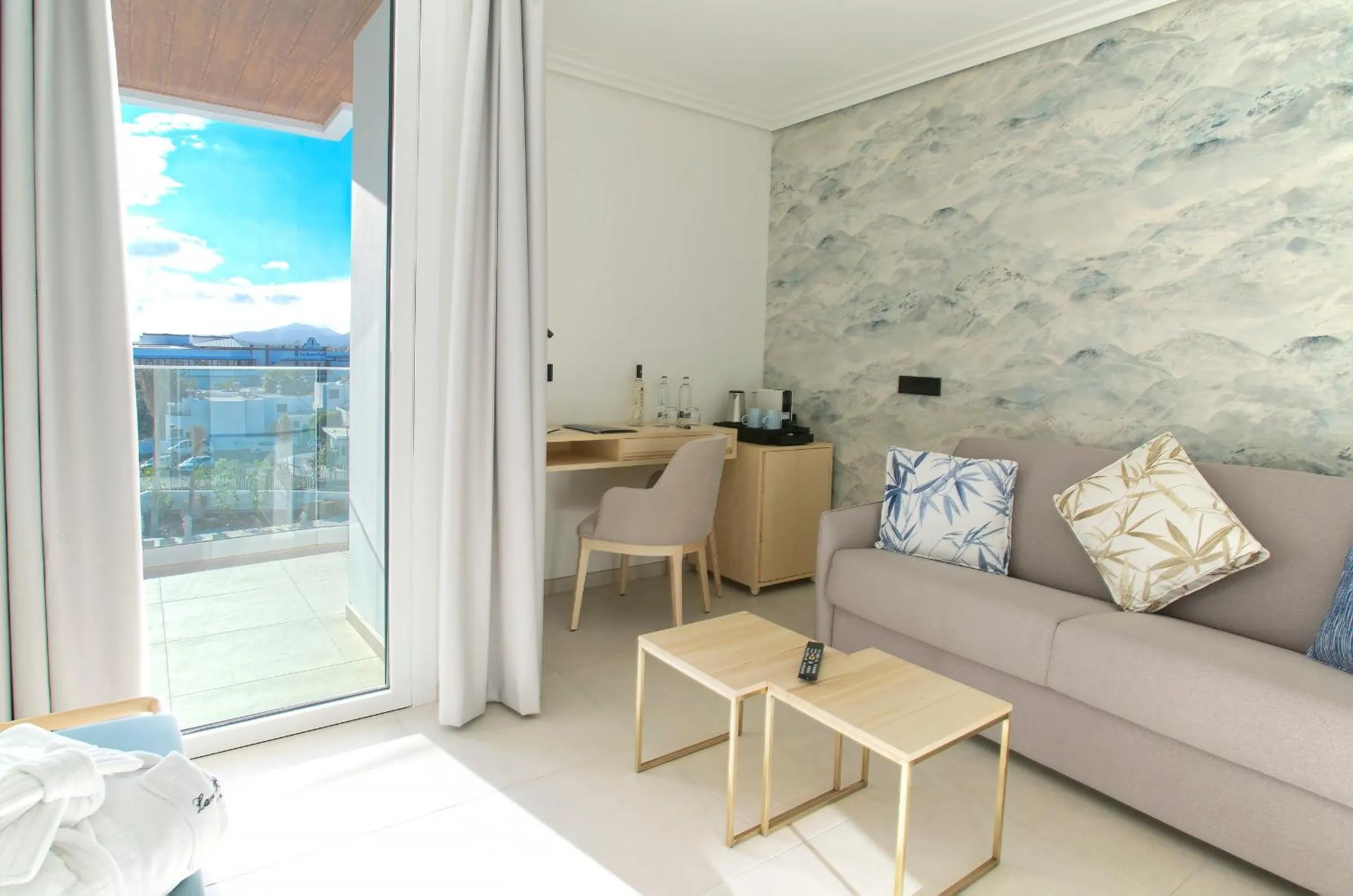 Shower in Hotel Lava Beach