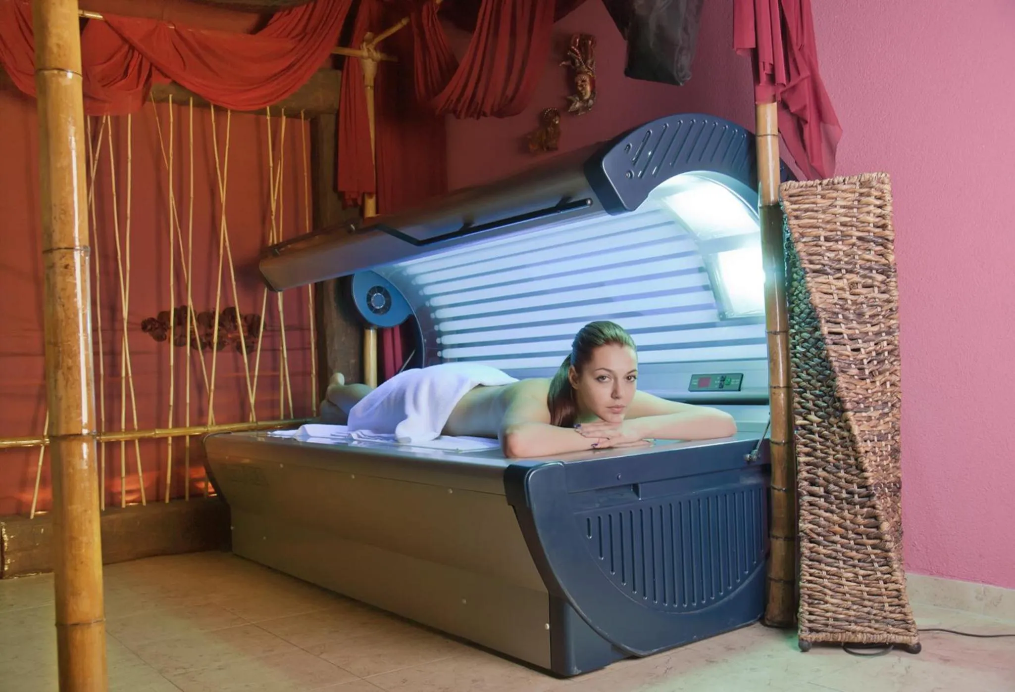 Solarium, Bed in Molerite Complex