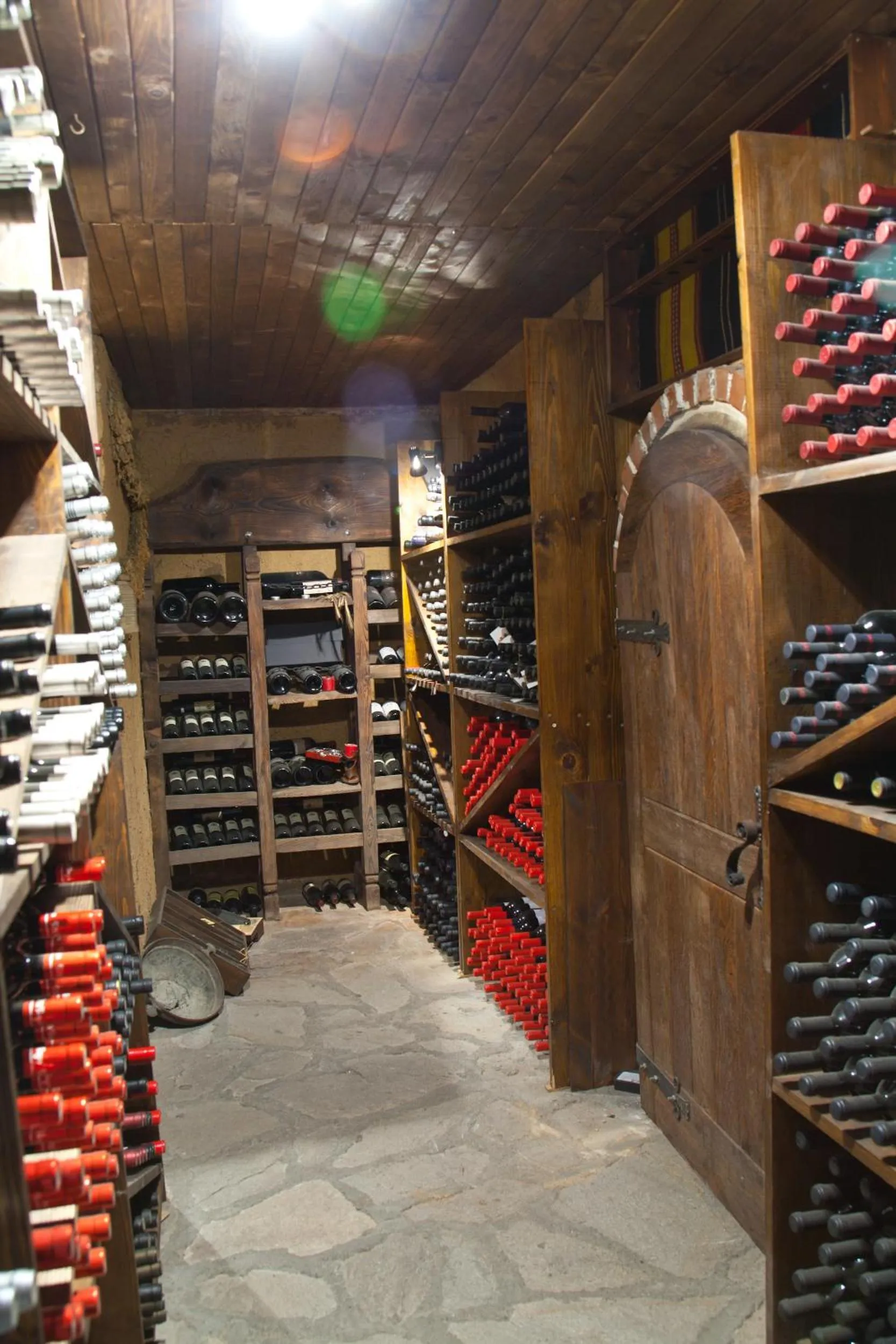 Restaurant/places to eat in Molerite Complex