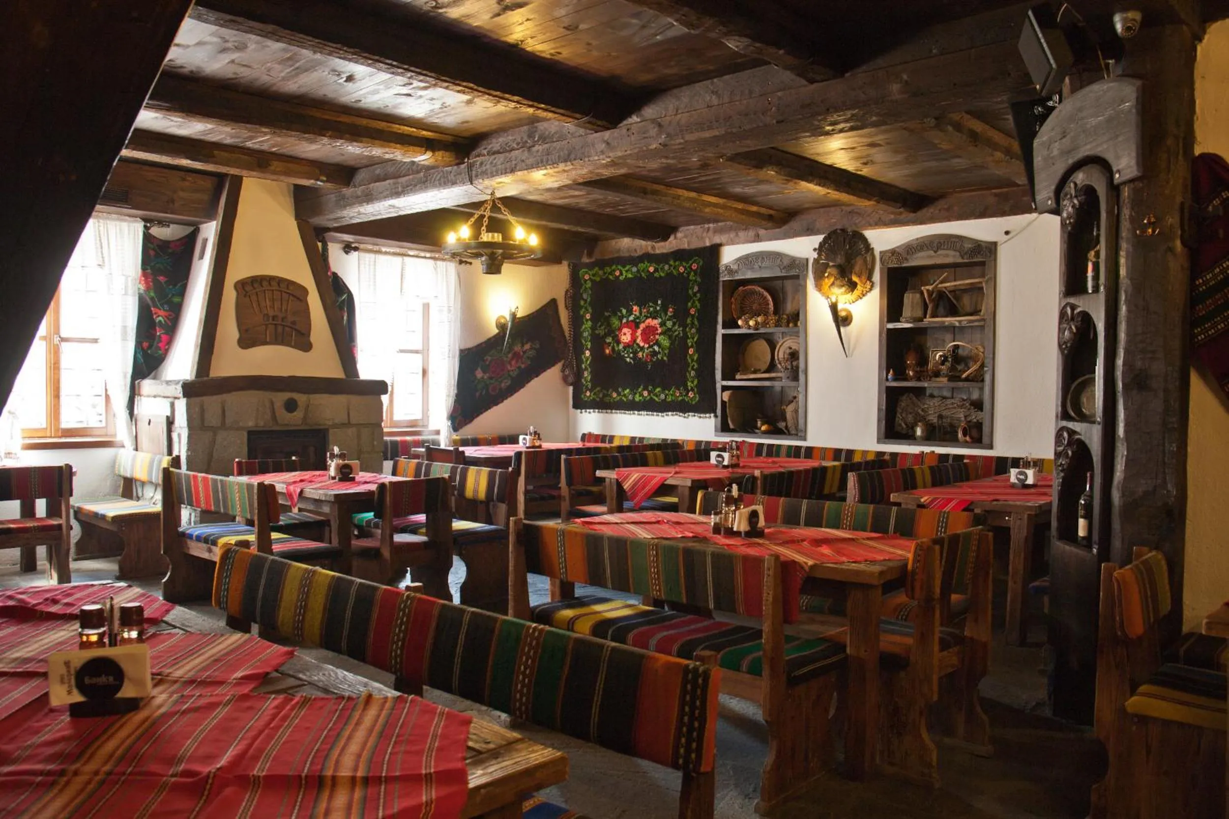 Restaurant/places to eat in Molerite Complex