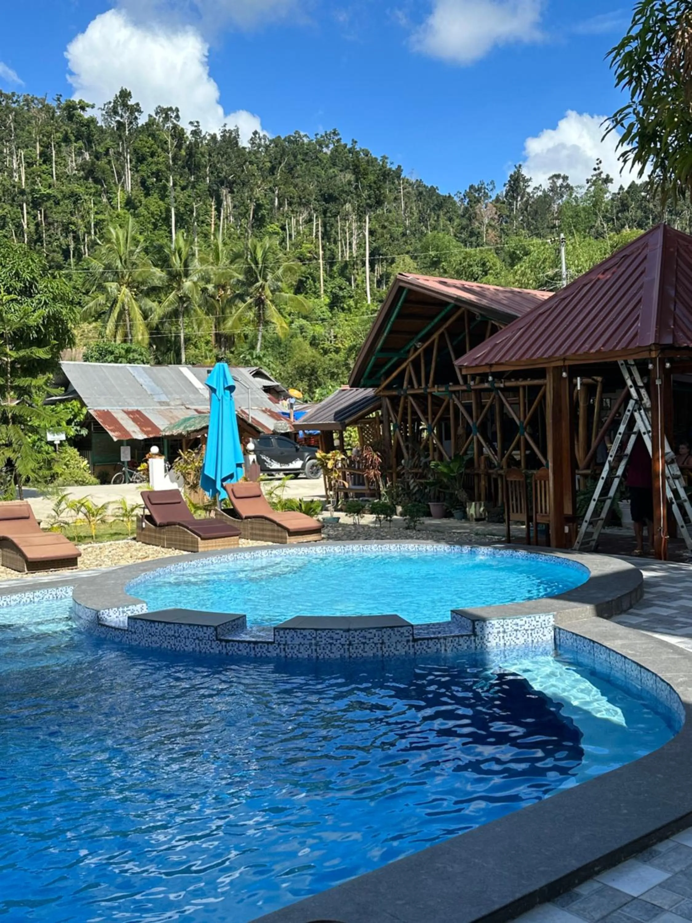 Pool view in Hotel Oasis Port Barton