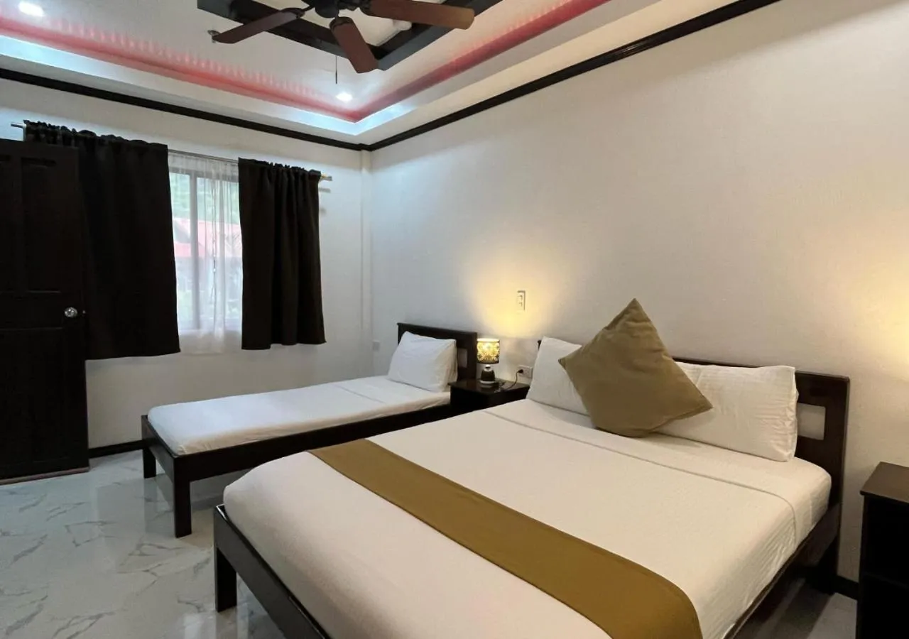 Bedroom, Bed in Hotel Oasis Port Barton