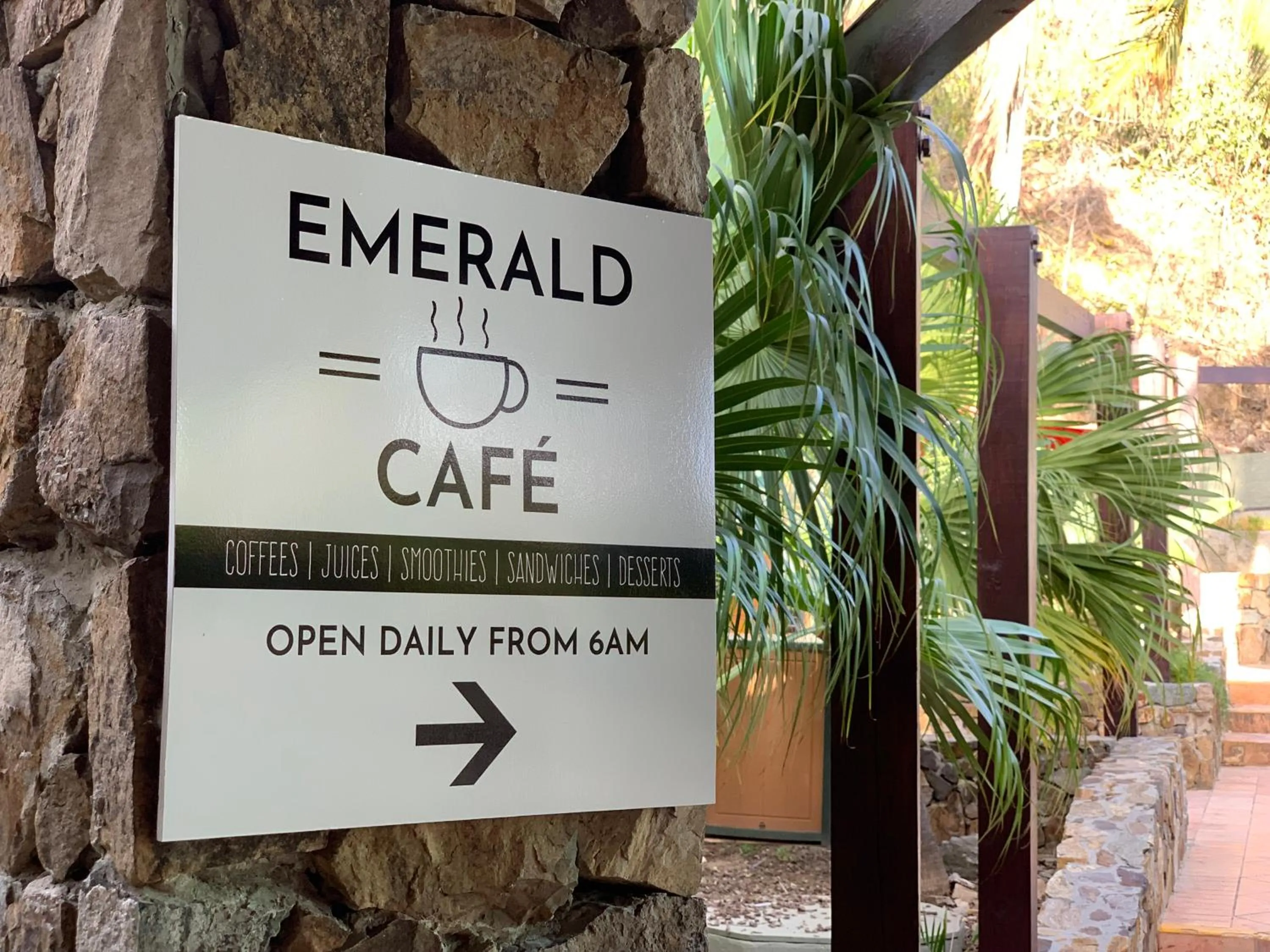 Restaurant/places to eat in Emerald Beach Resort
