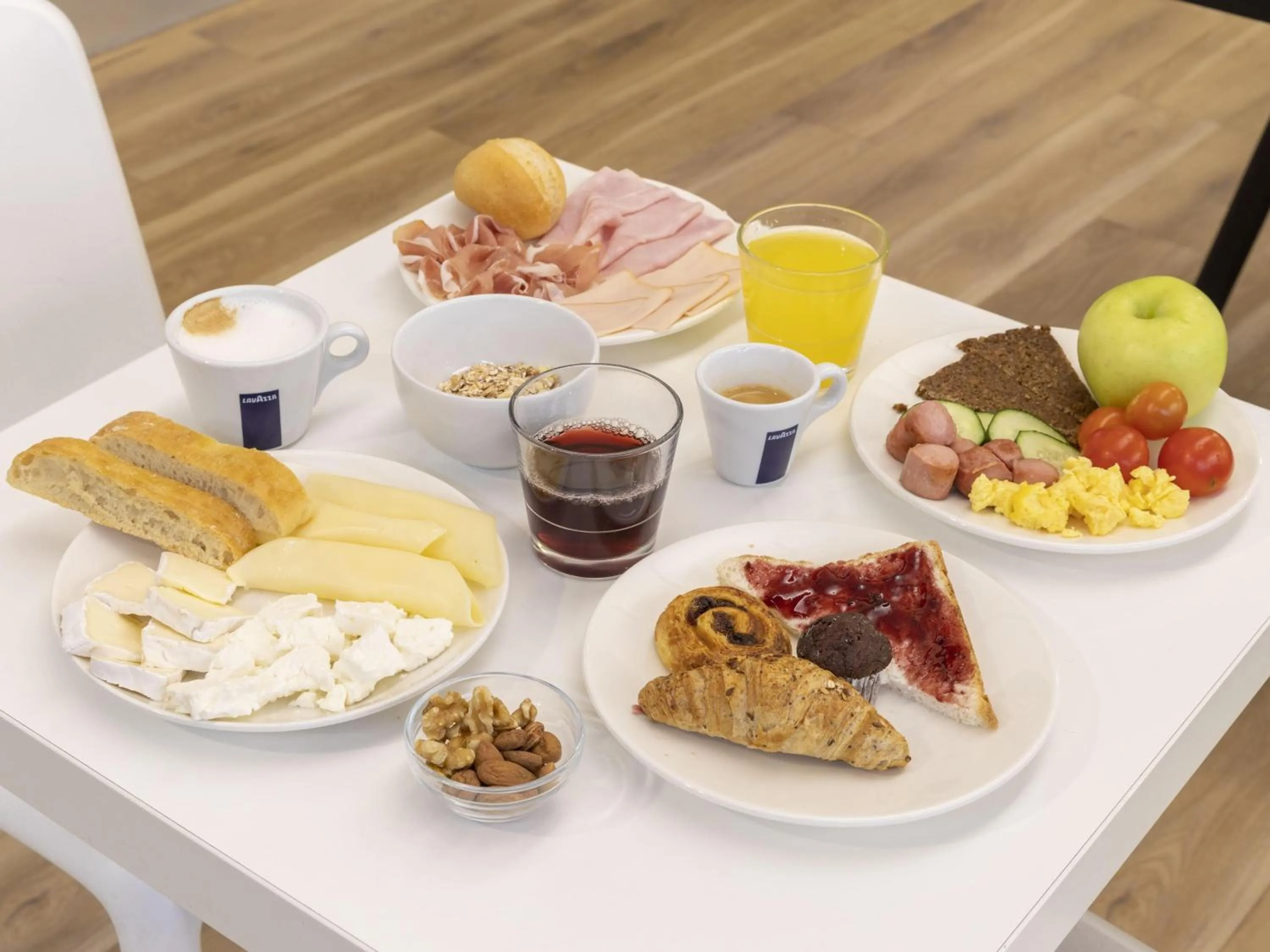 Restaurant/places to eat in B&B Hotel Roma Trastevere