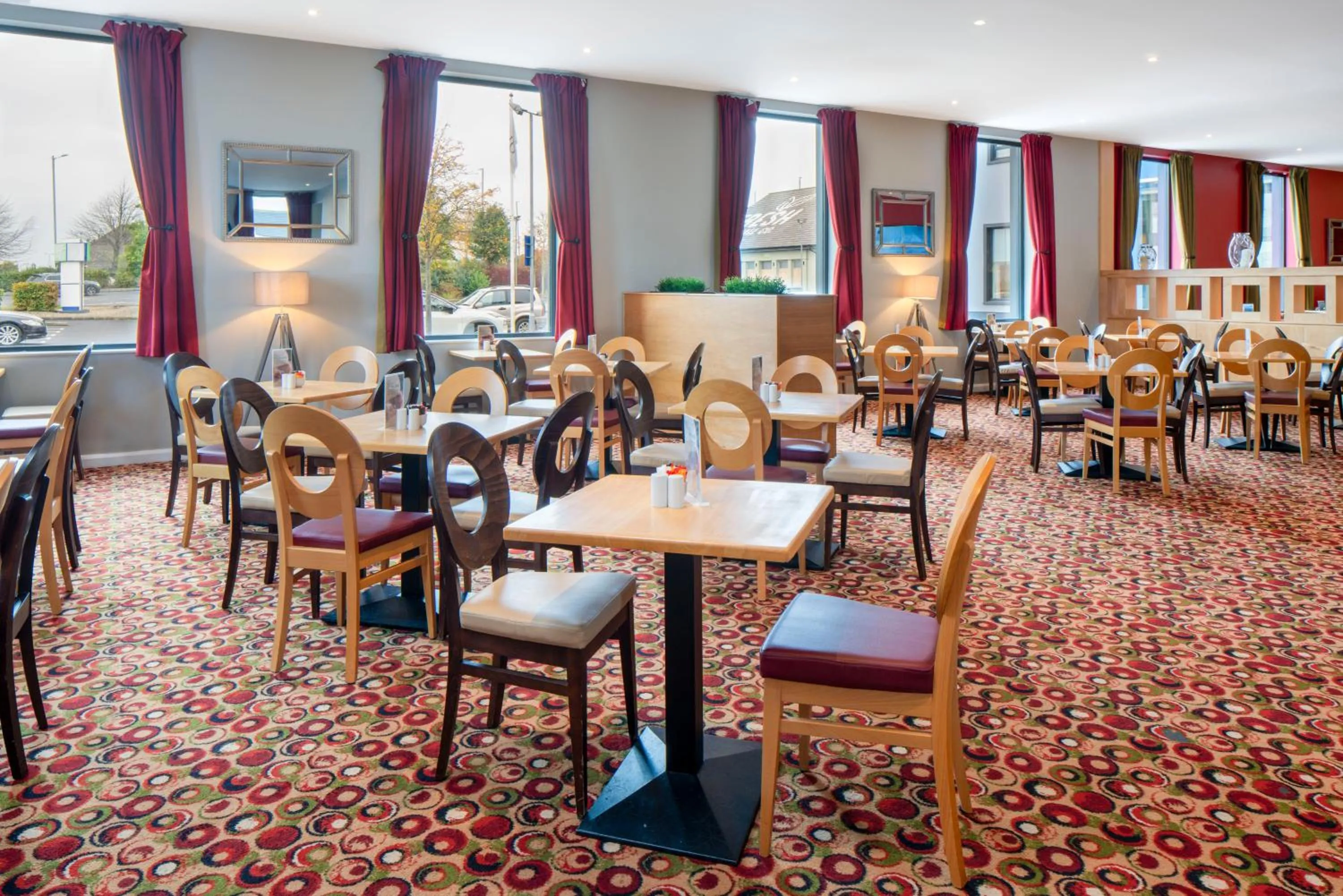 Restaurant/places to eat in Holiday Inn Express Antrim by IHG