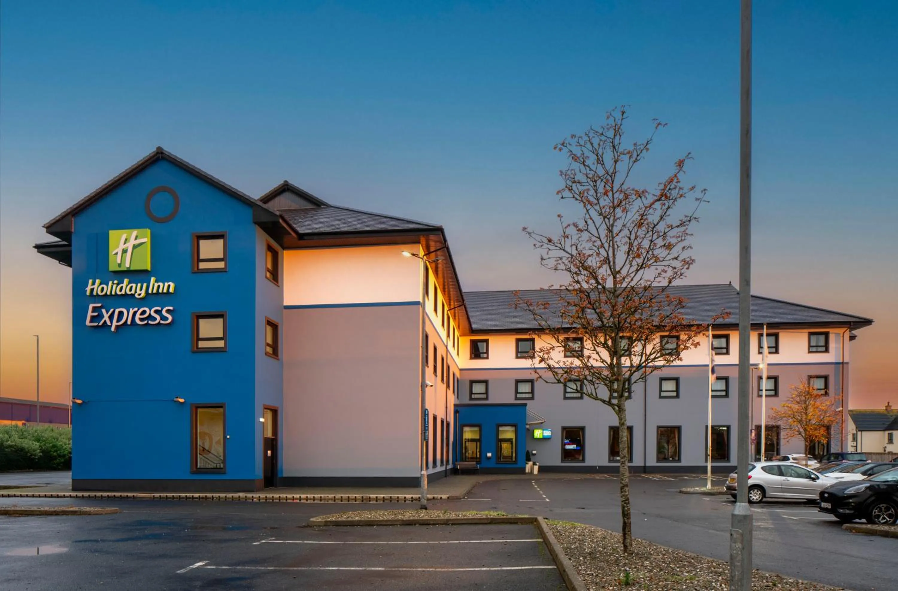 Property building in Holiday Inn Express Antrim by IHG