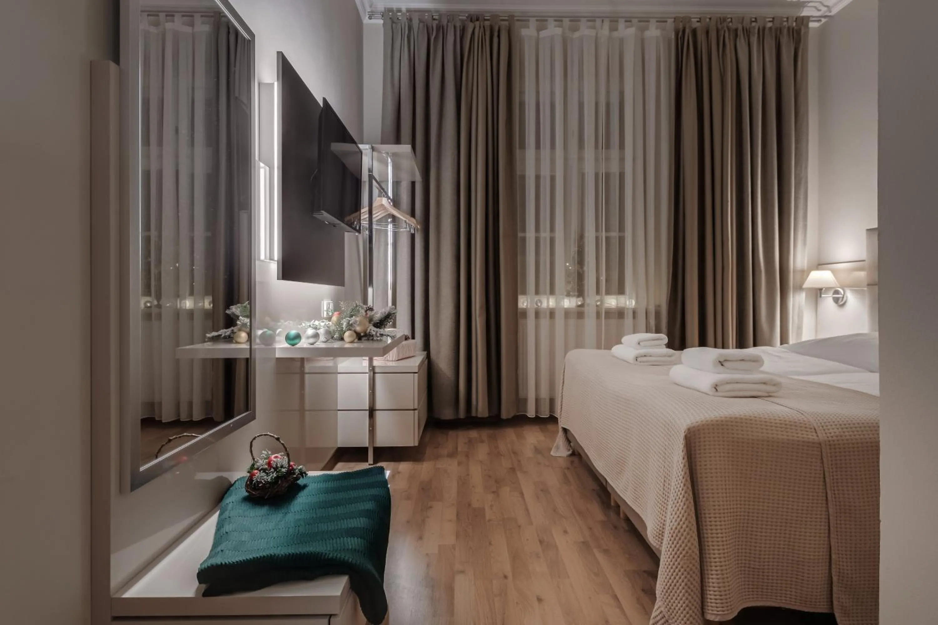 Bed in Louren Apartments