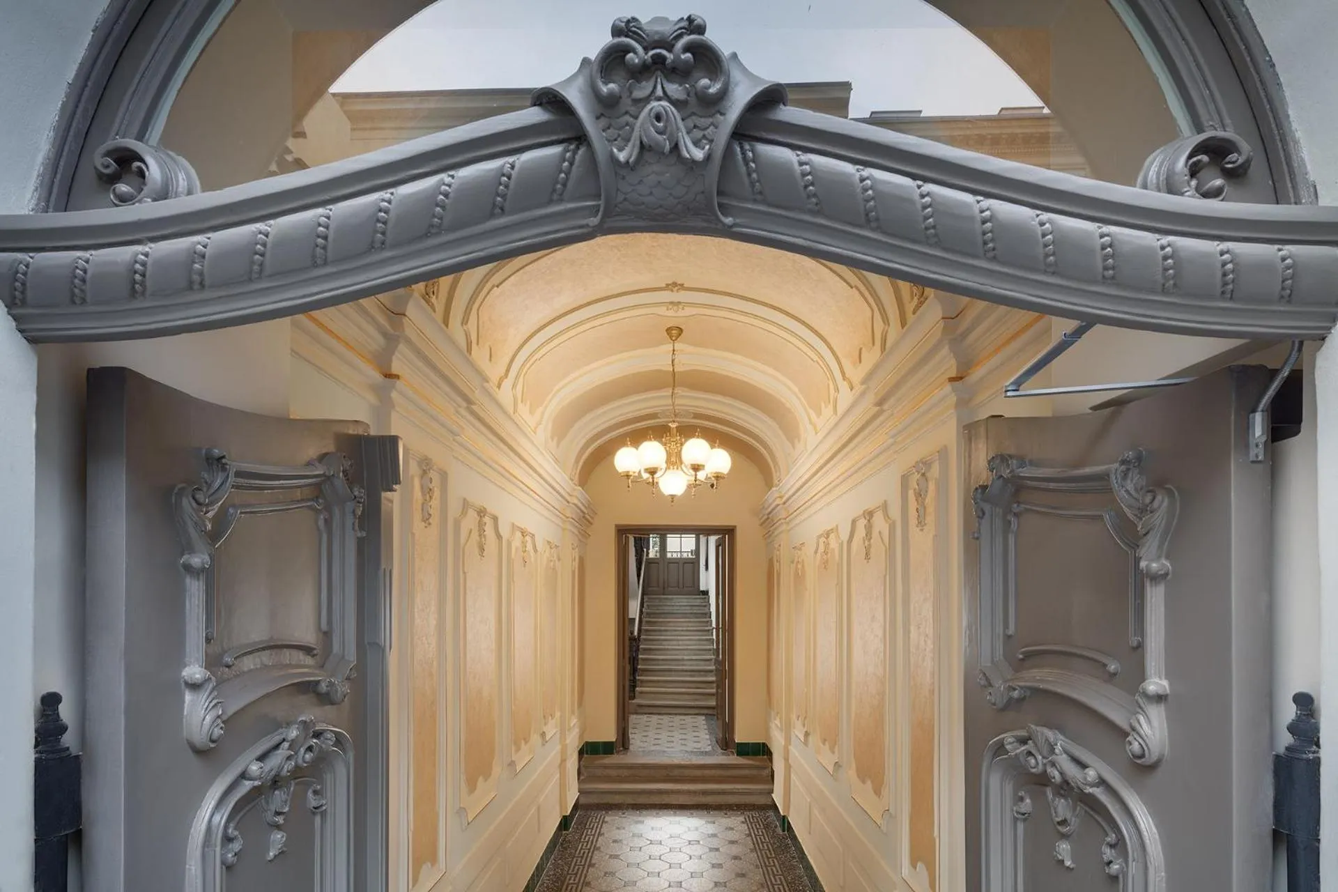 Property building in Louren Apartments