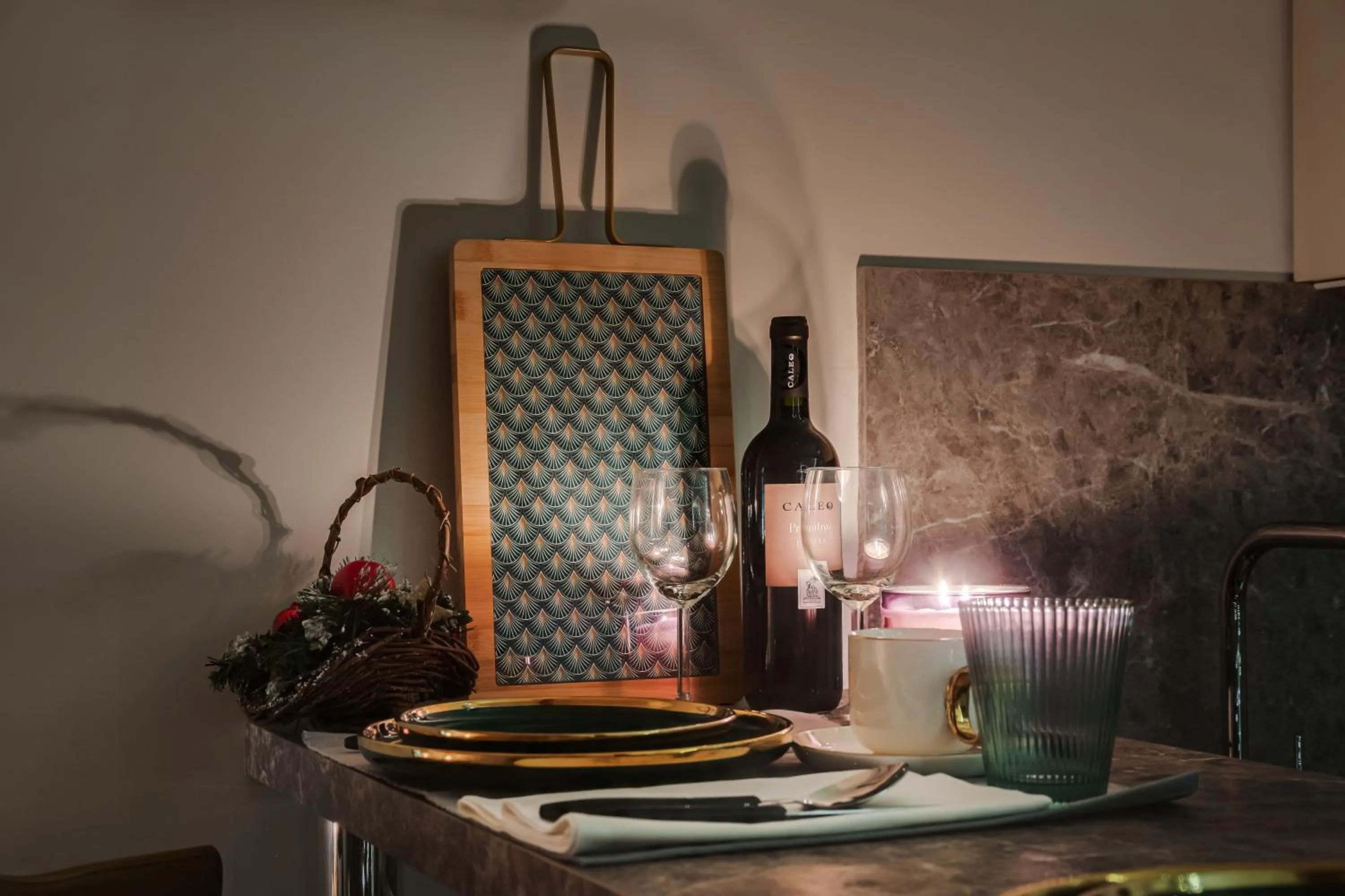 Kitchen or kitchenette in Louren Apartments