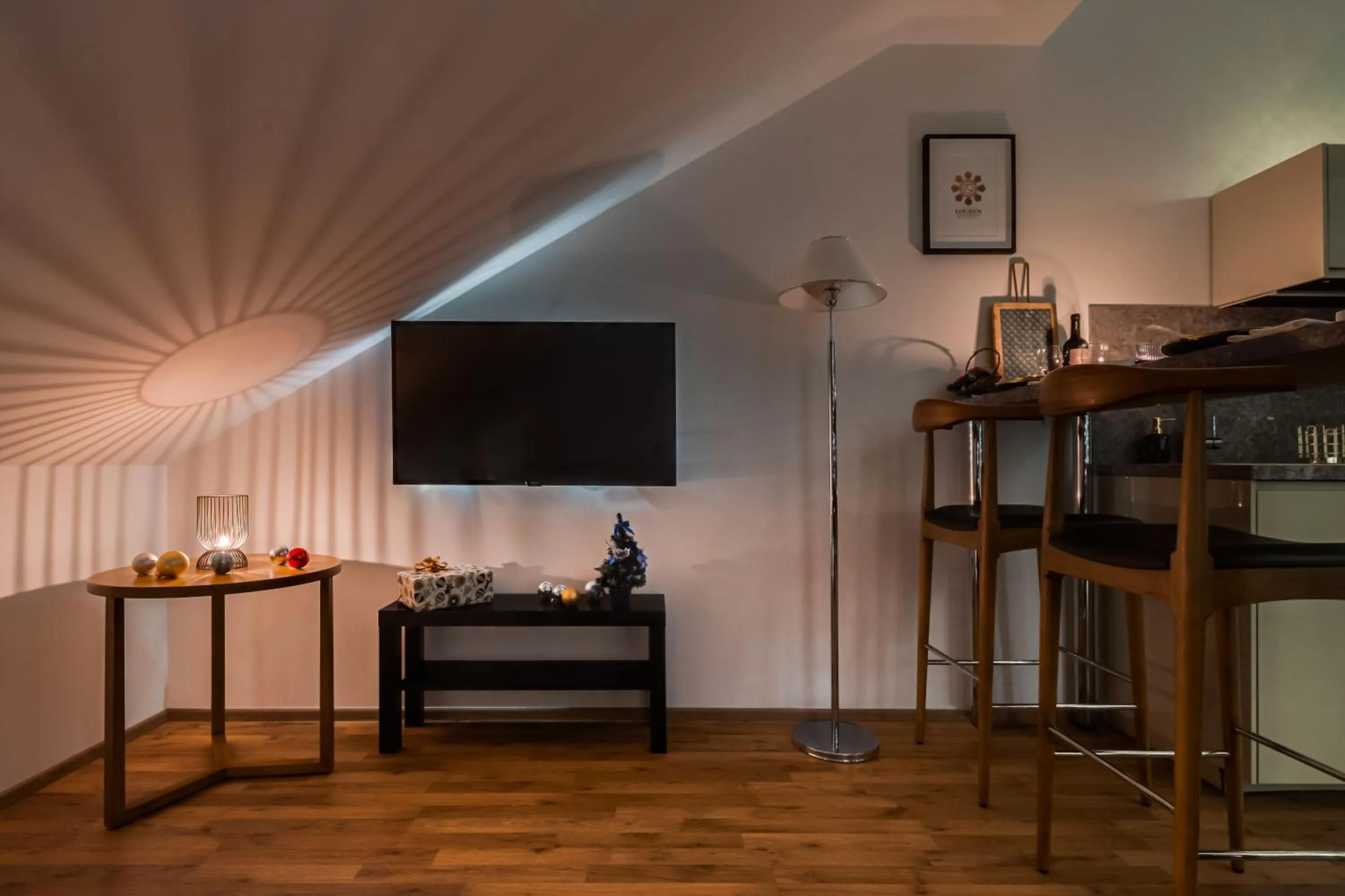 TV and multimedia in Louren Apartments