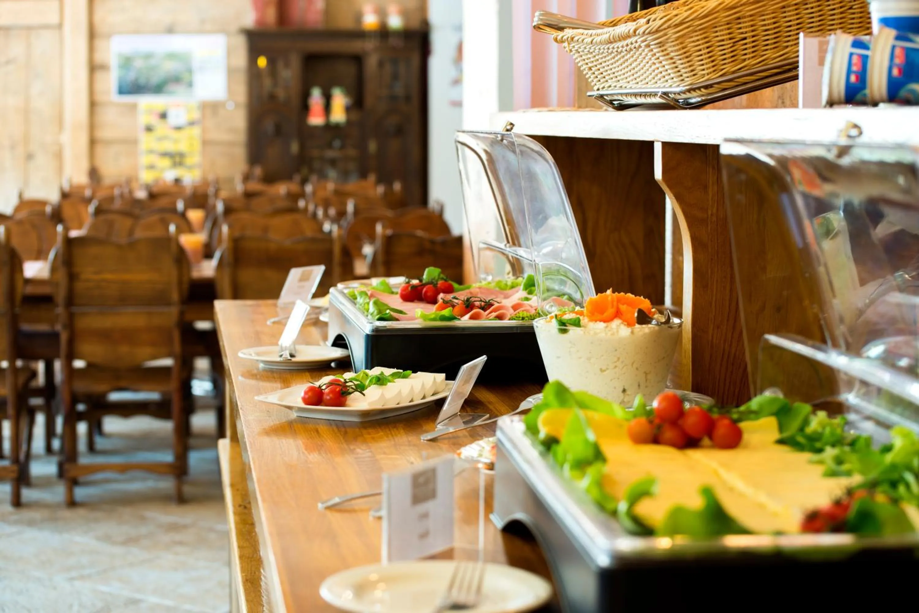 Buffet breakfast in Hotel Biathlon Sport & Spa