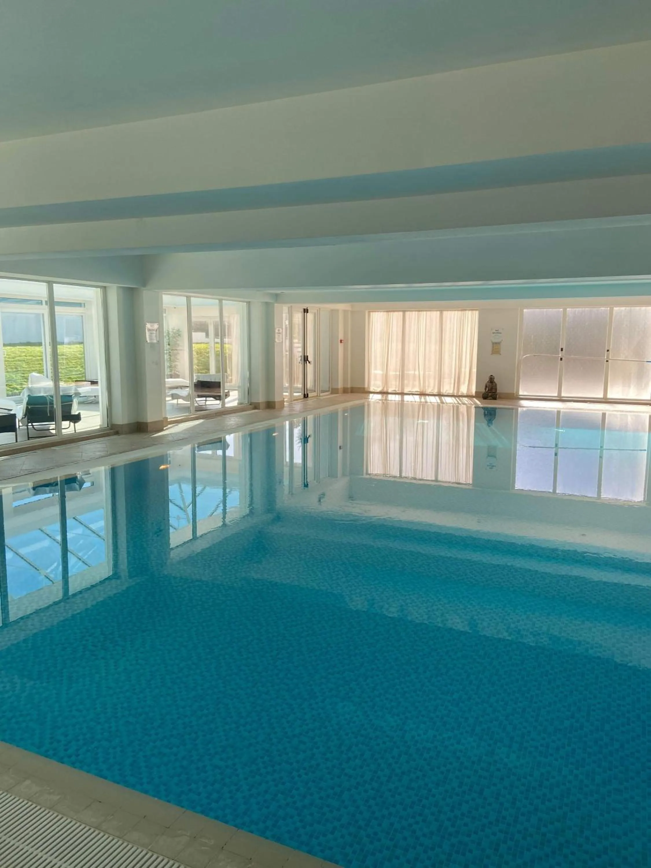 Swimming pool in Towers Hotel & Spa