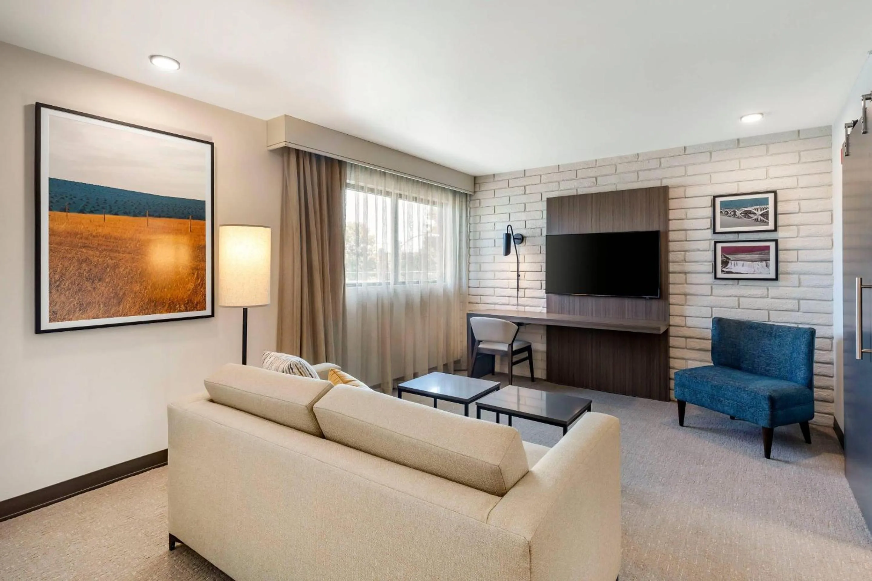 Bedroom in The Gibson Hotel Great Falls, an Ascend Collection Hotel