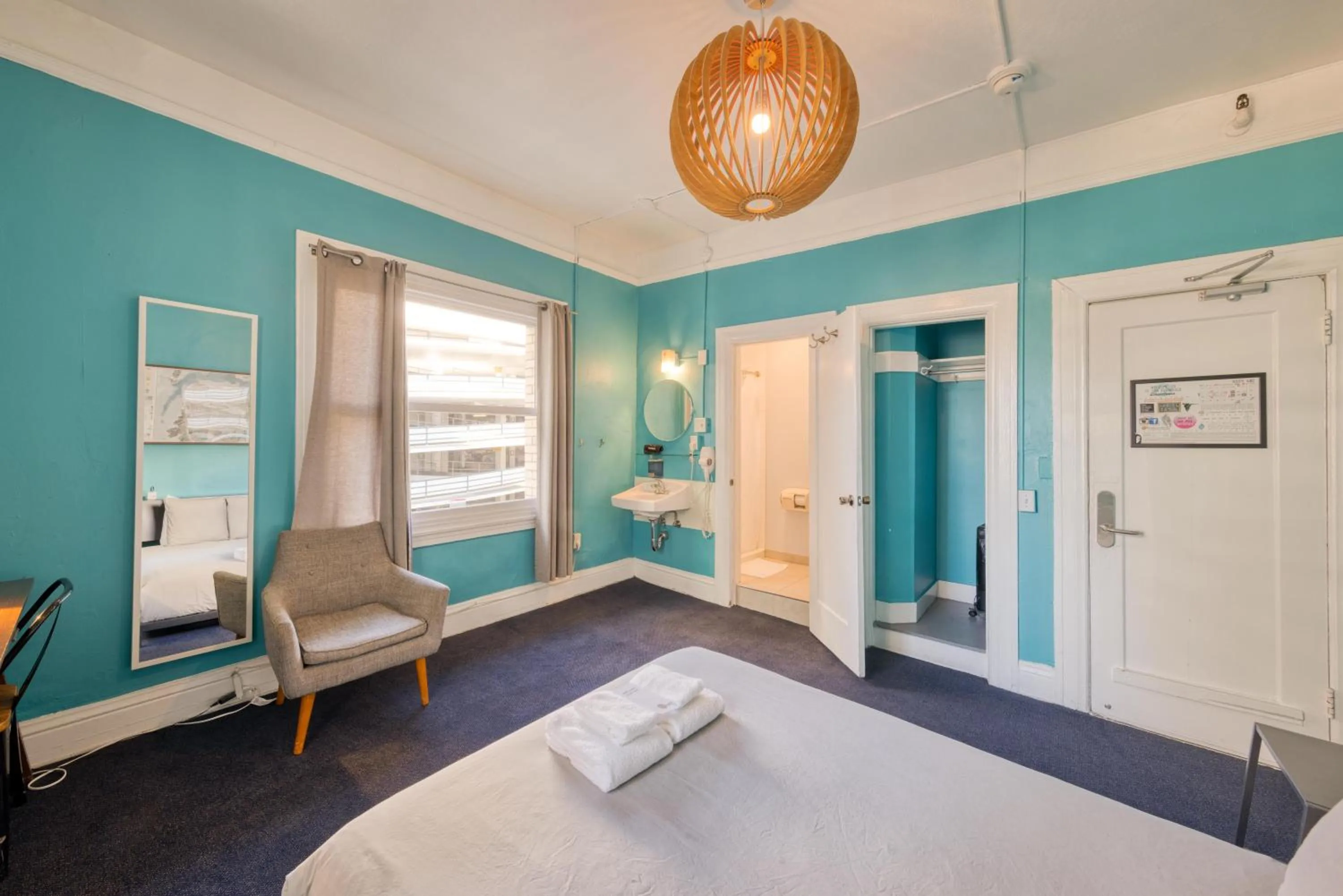 Bedroom, Bed in HI San Francisco Downtown Hostel