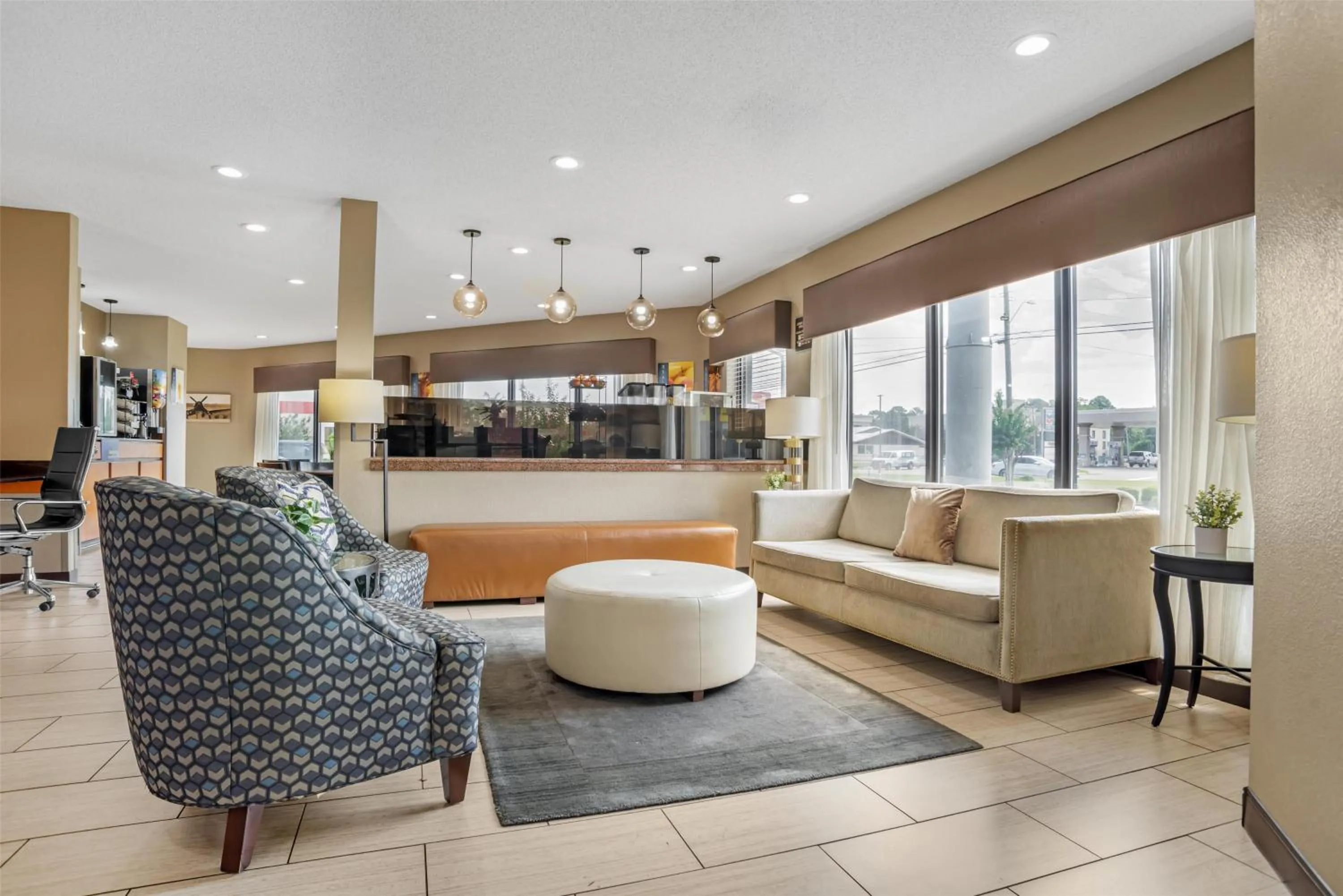 Lobby or reception in Best Western Airport Inn