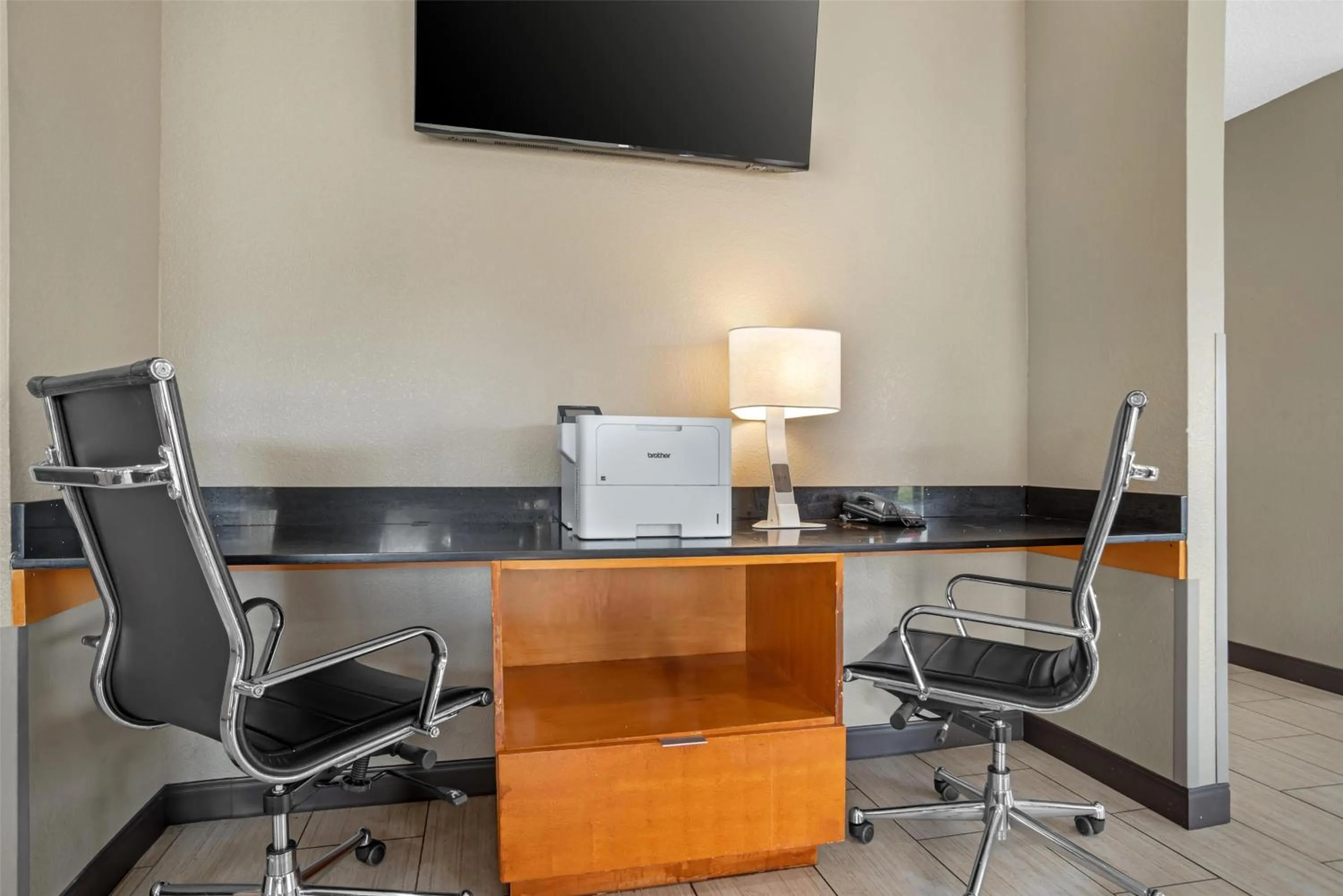 Business facilities in Best Western Airport Inn