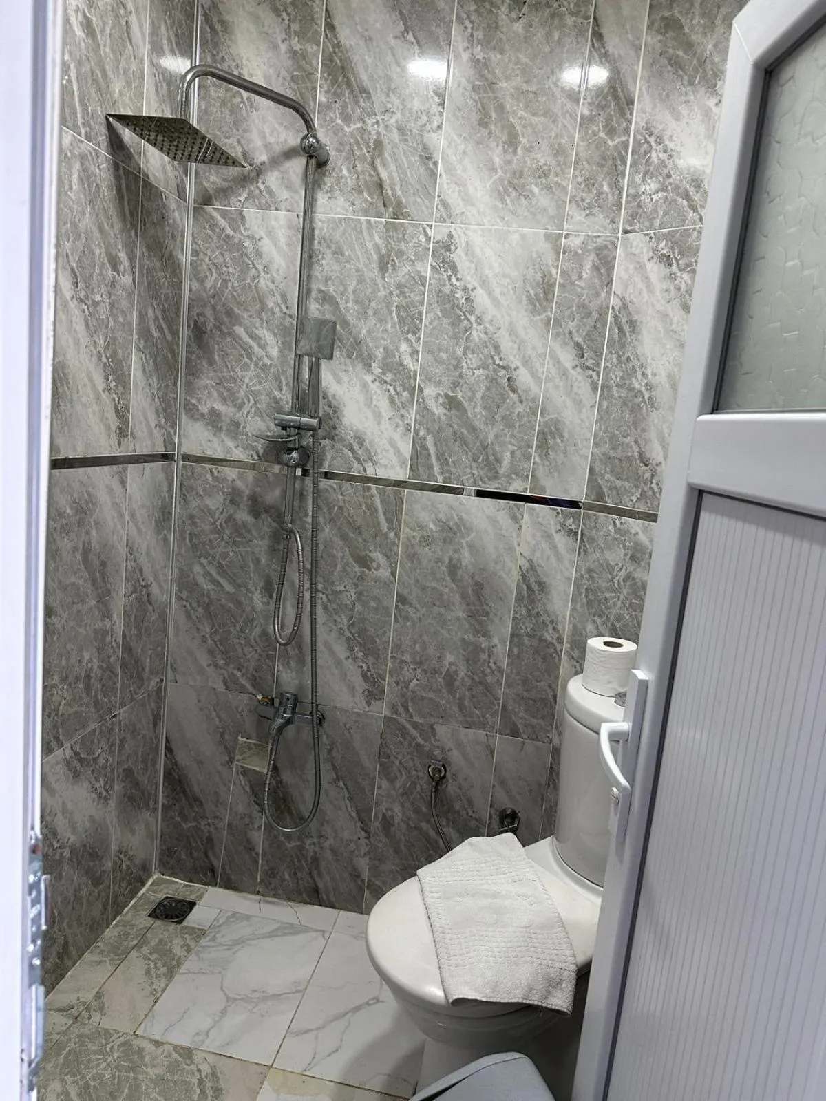 Property building in Happy Suite Boutique Hotel