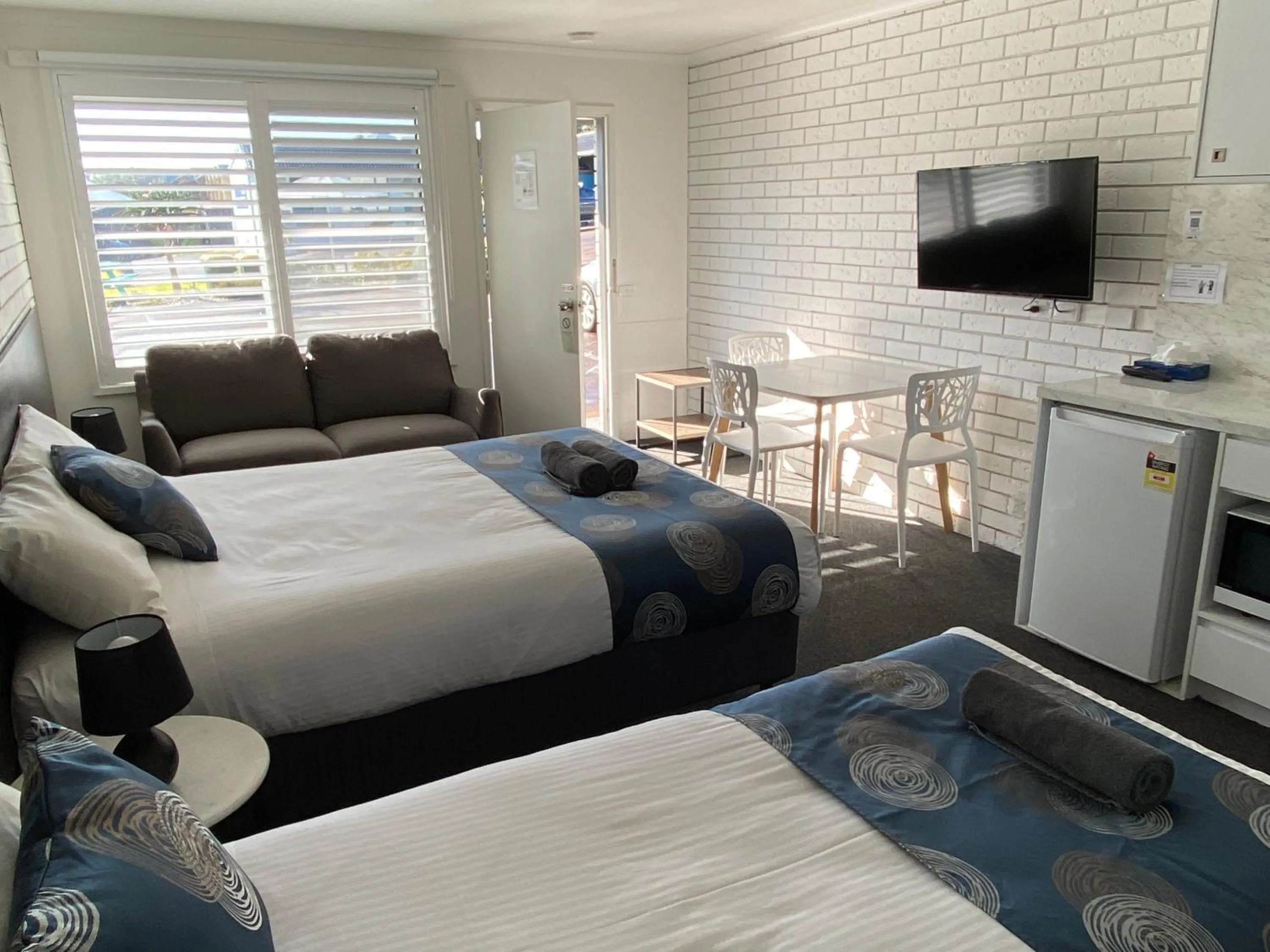 Bed in Southern Ocean Motor Inn