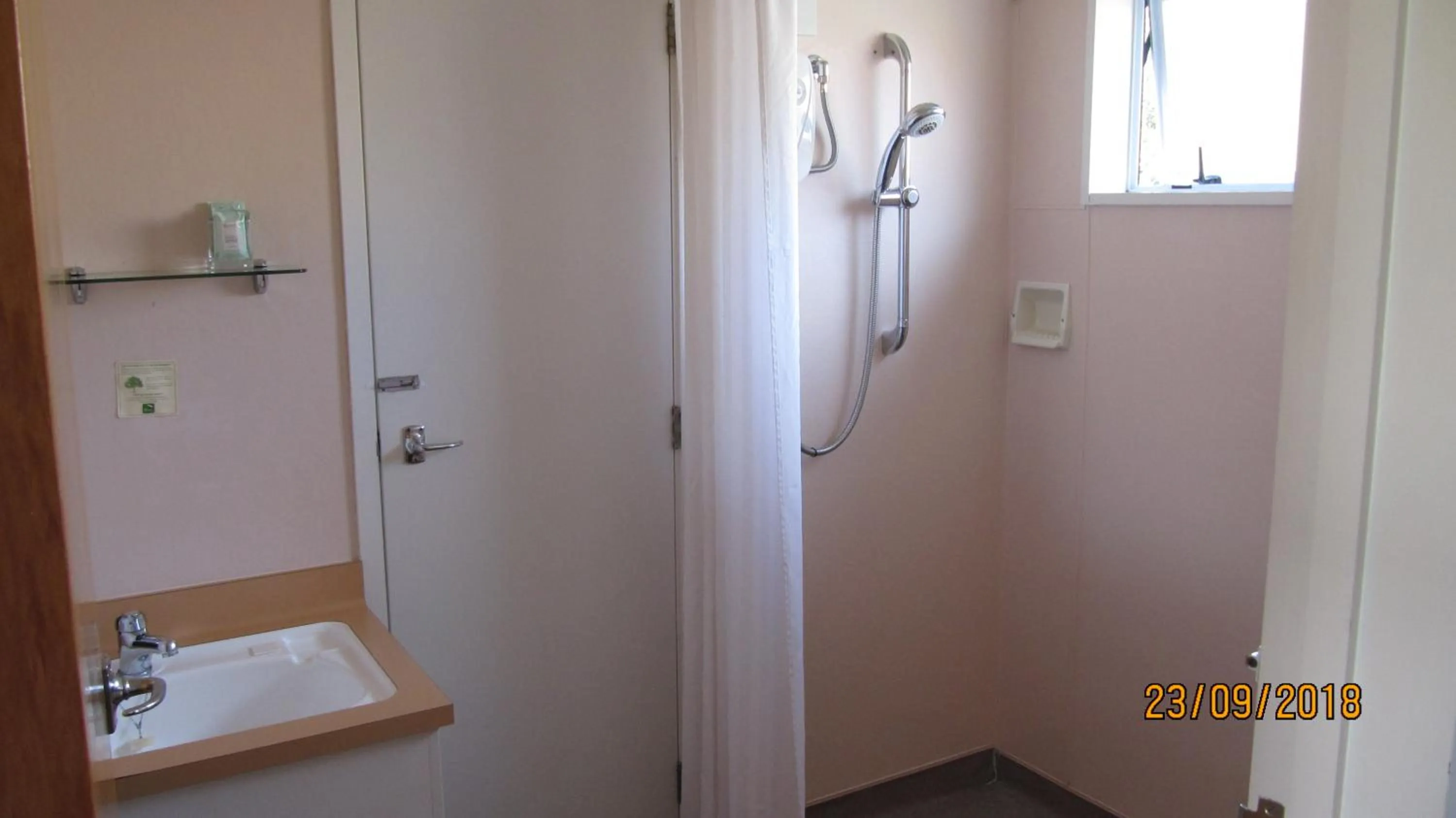 Bathroom in Ahuriri Motels