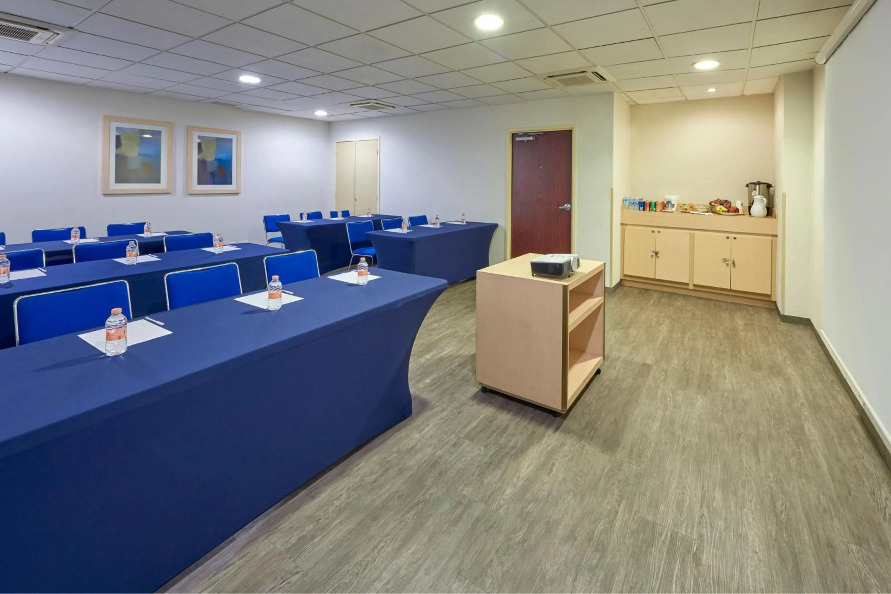 Meeting/conference room in City Express by Marriott Manzanillo