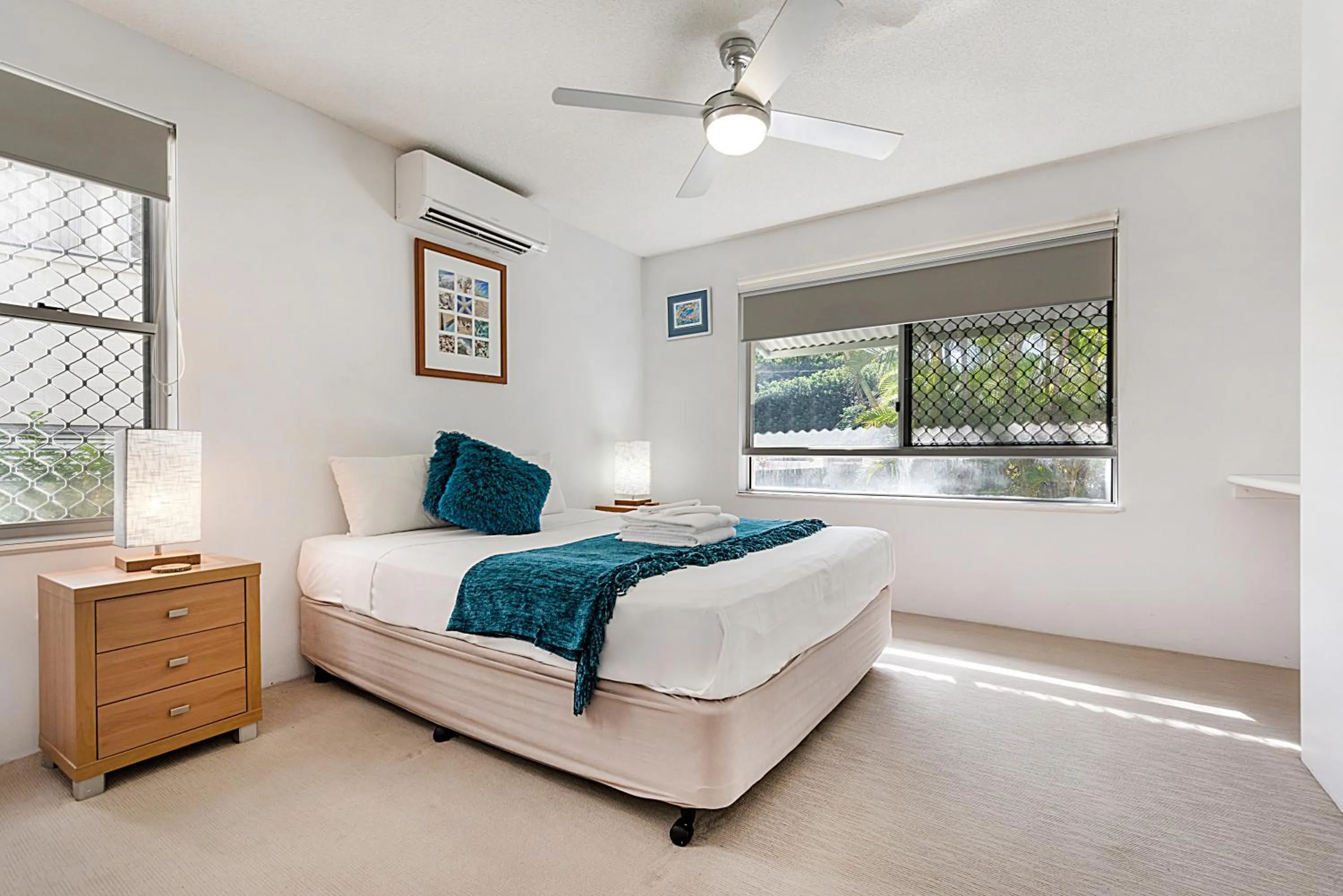 Bed in Surfcomber on the Beach