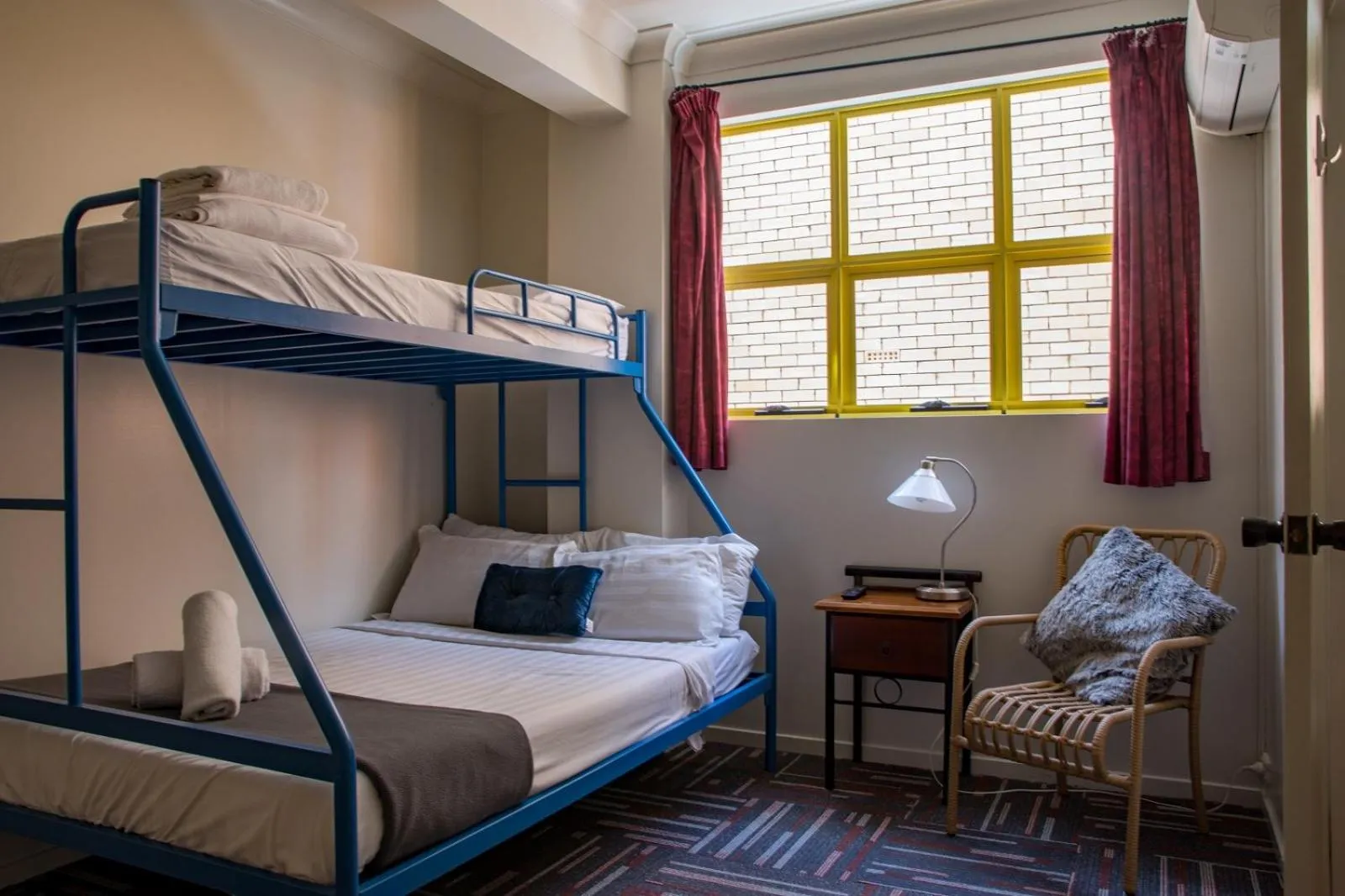 Bed in City Backpackers HQ