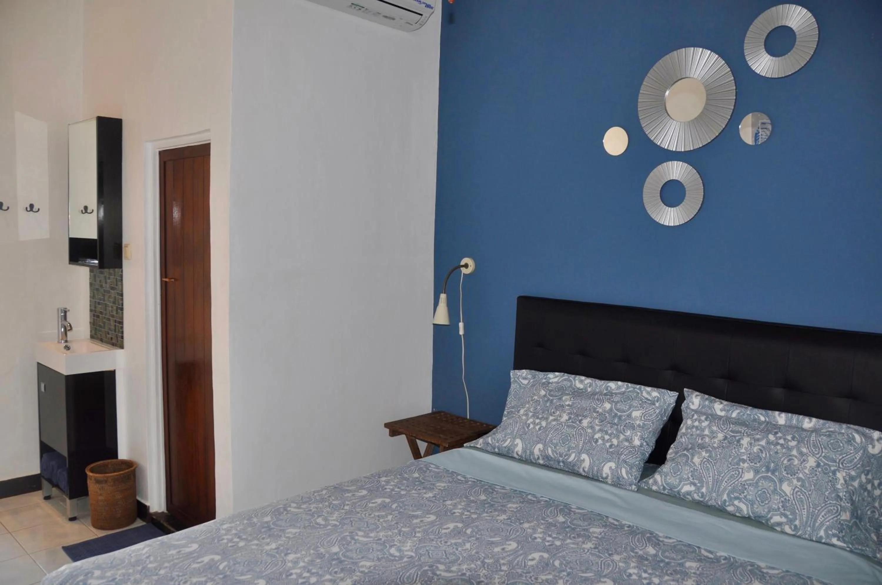 Photo of the whole room, Bed in Guesthouse The 4 Fish