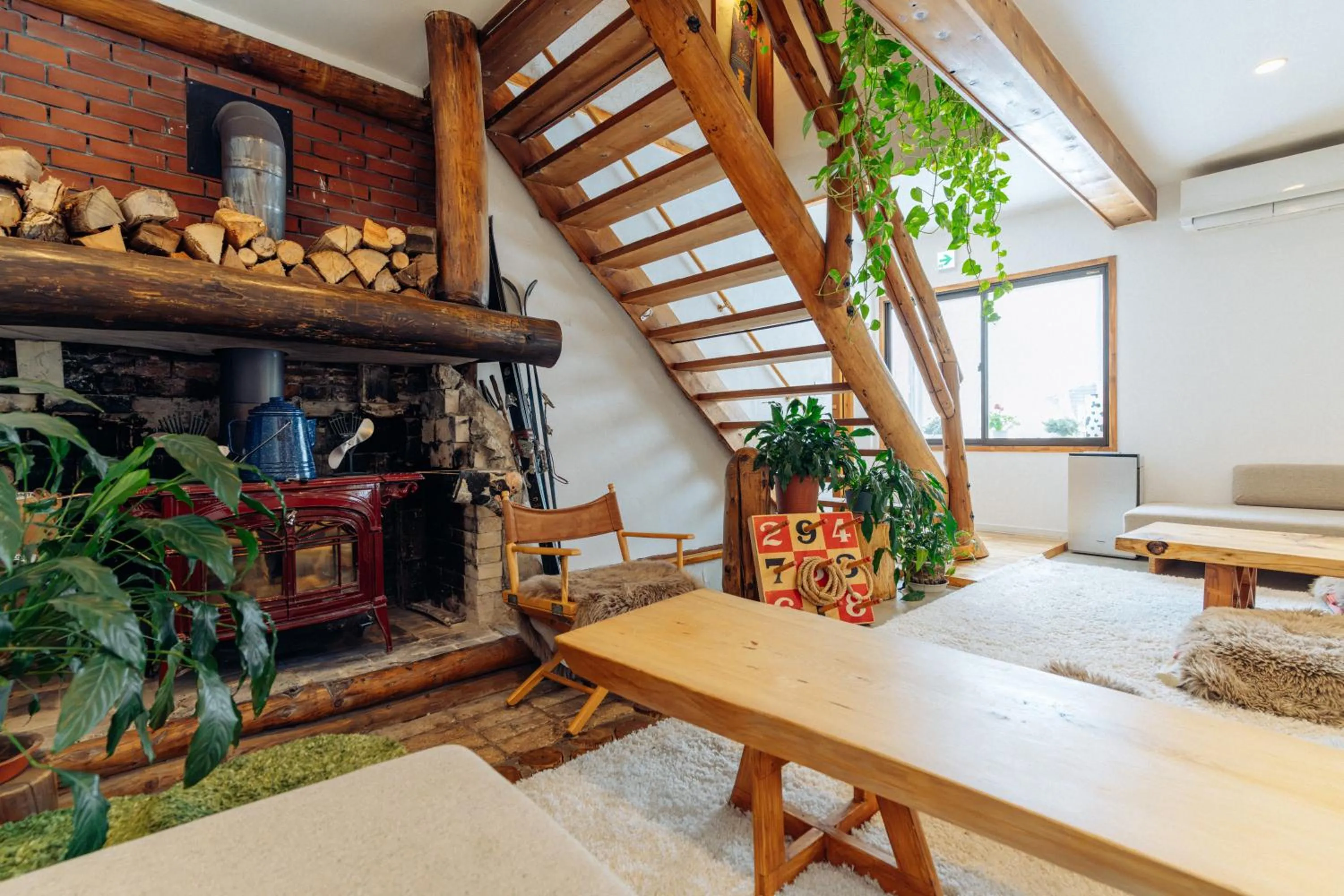 Communal lounge/ TV room in Country Inn Milky House