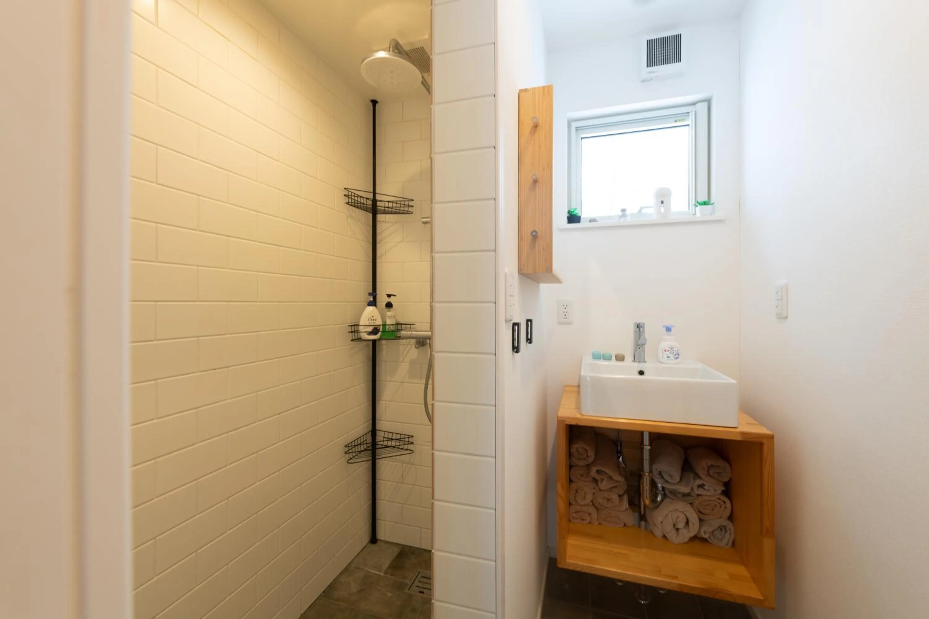 Shower in Country Inn Milky House