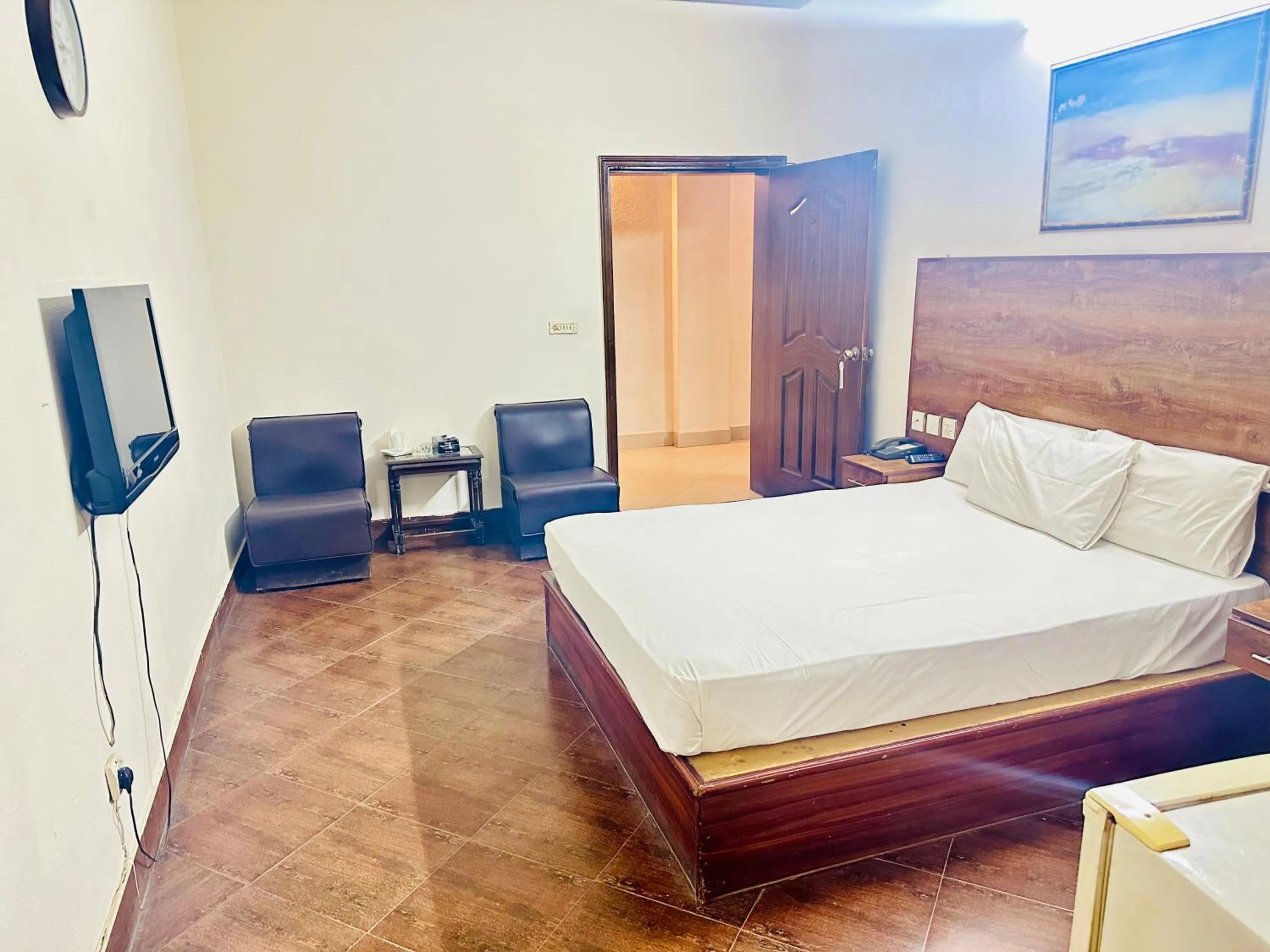 Bed in Fiesta Inn Hotel & Resorts Multan