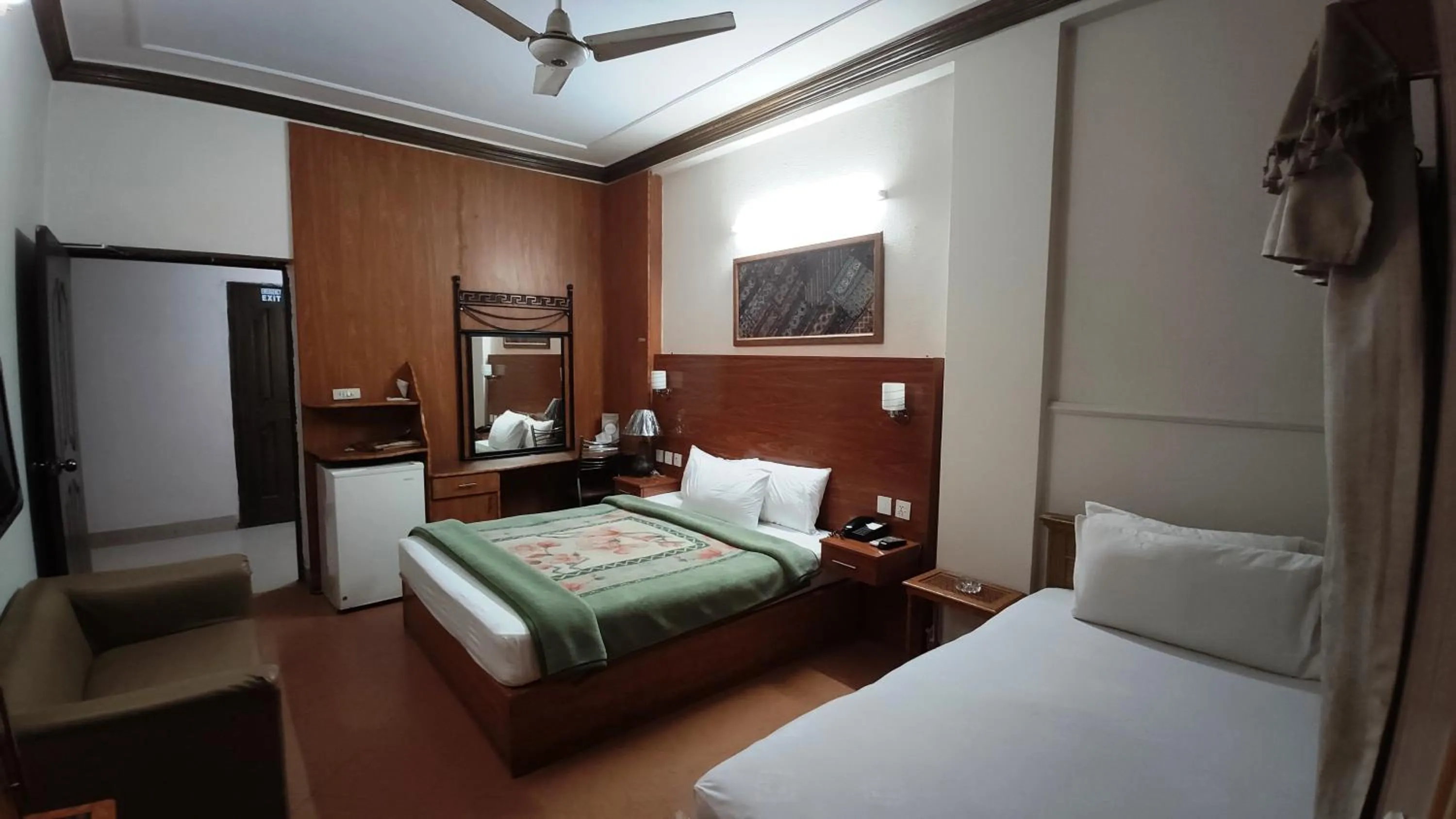 Bed in Fiesta Inn Hotel & Resorts Multan