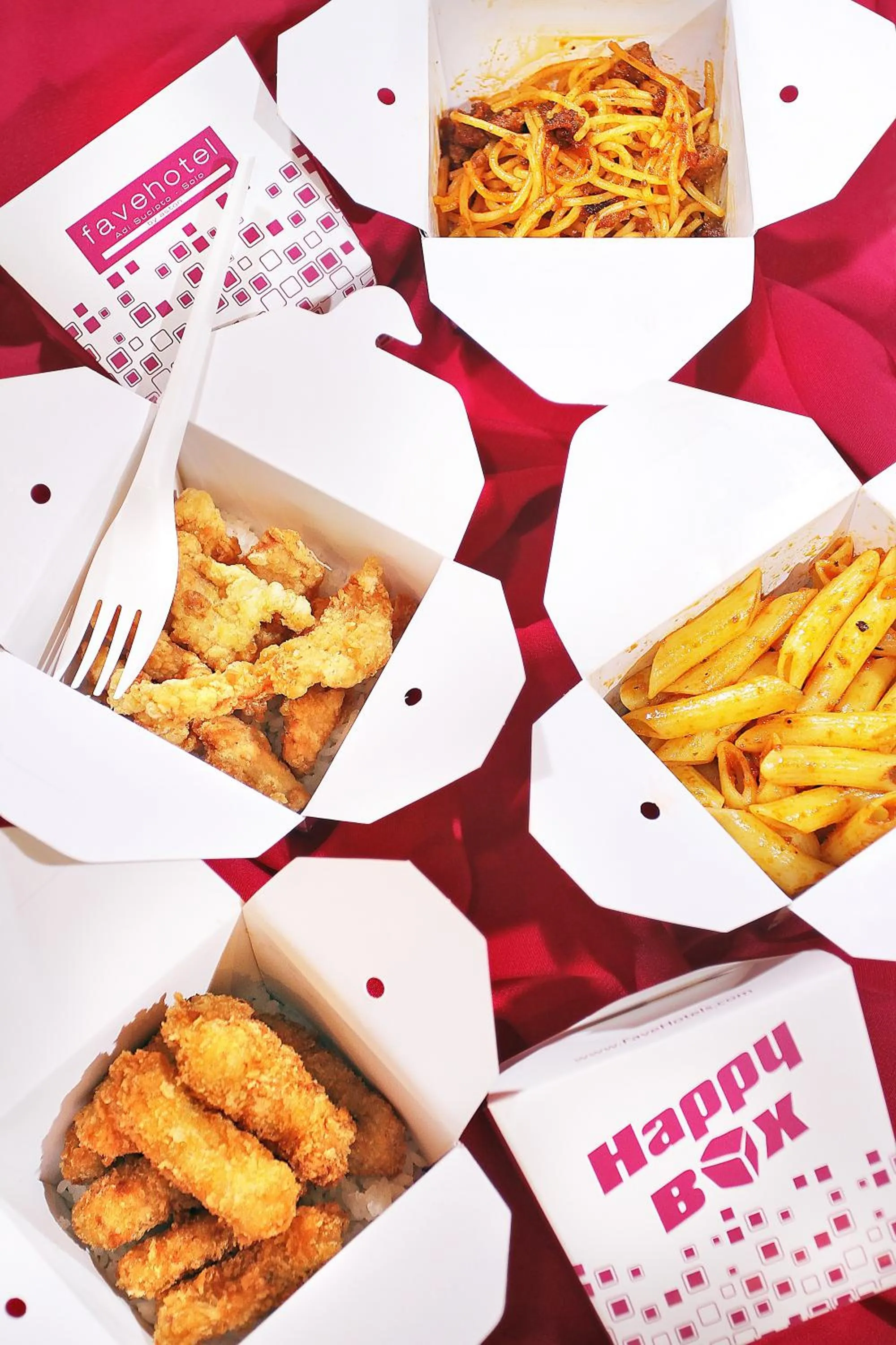 Food and drinks in favehotel Manahan - Solo