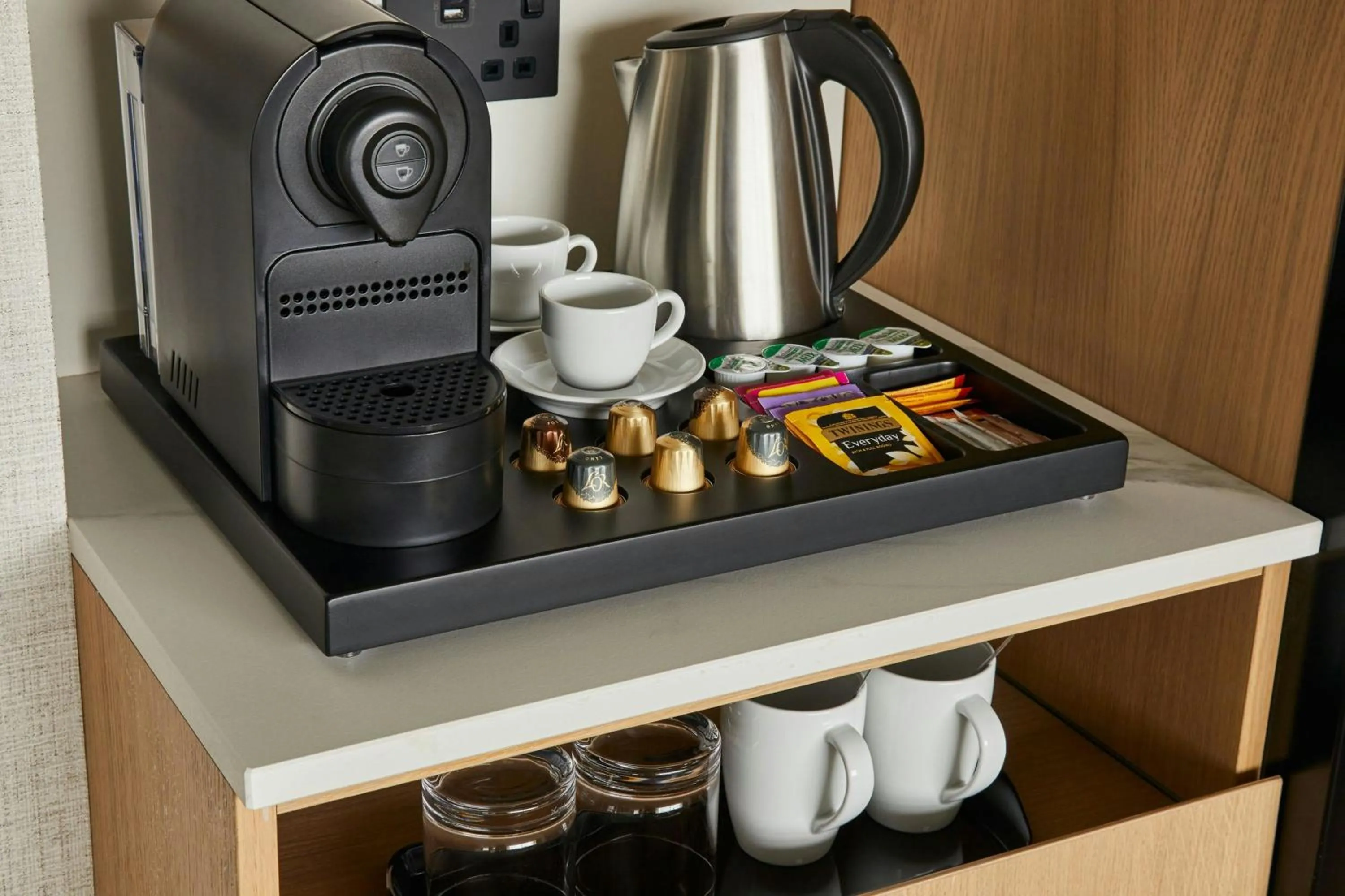 Photo of the whole room in Manchester Marriott Hotel Piccadilly