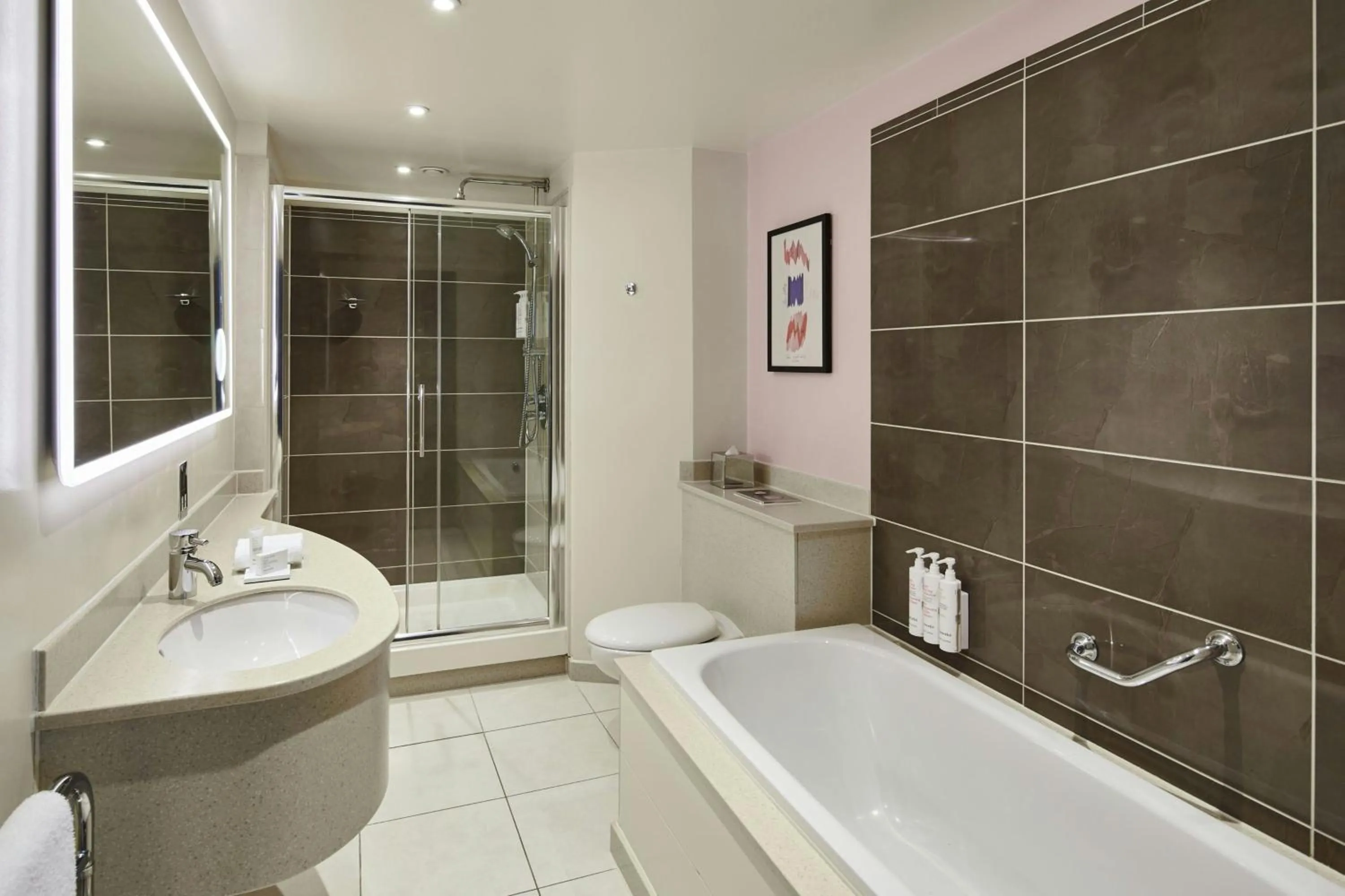 Bathroom in Manchester Marriott Hotel Piccadilly