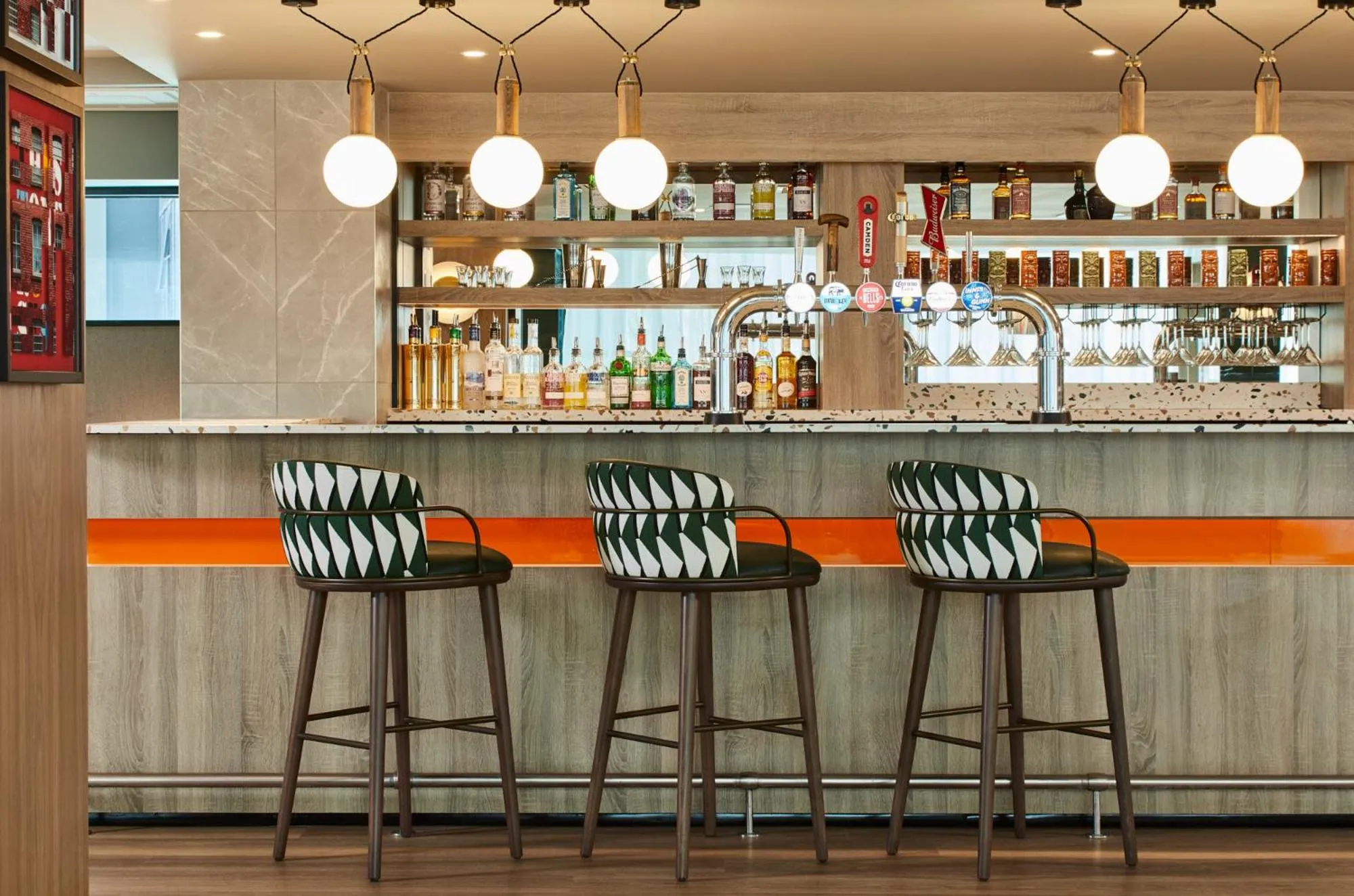 Lounge or bar in Manchester Marriott Hotel Piccadilly