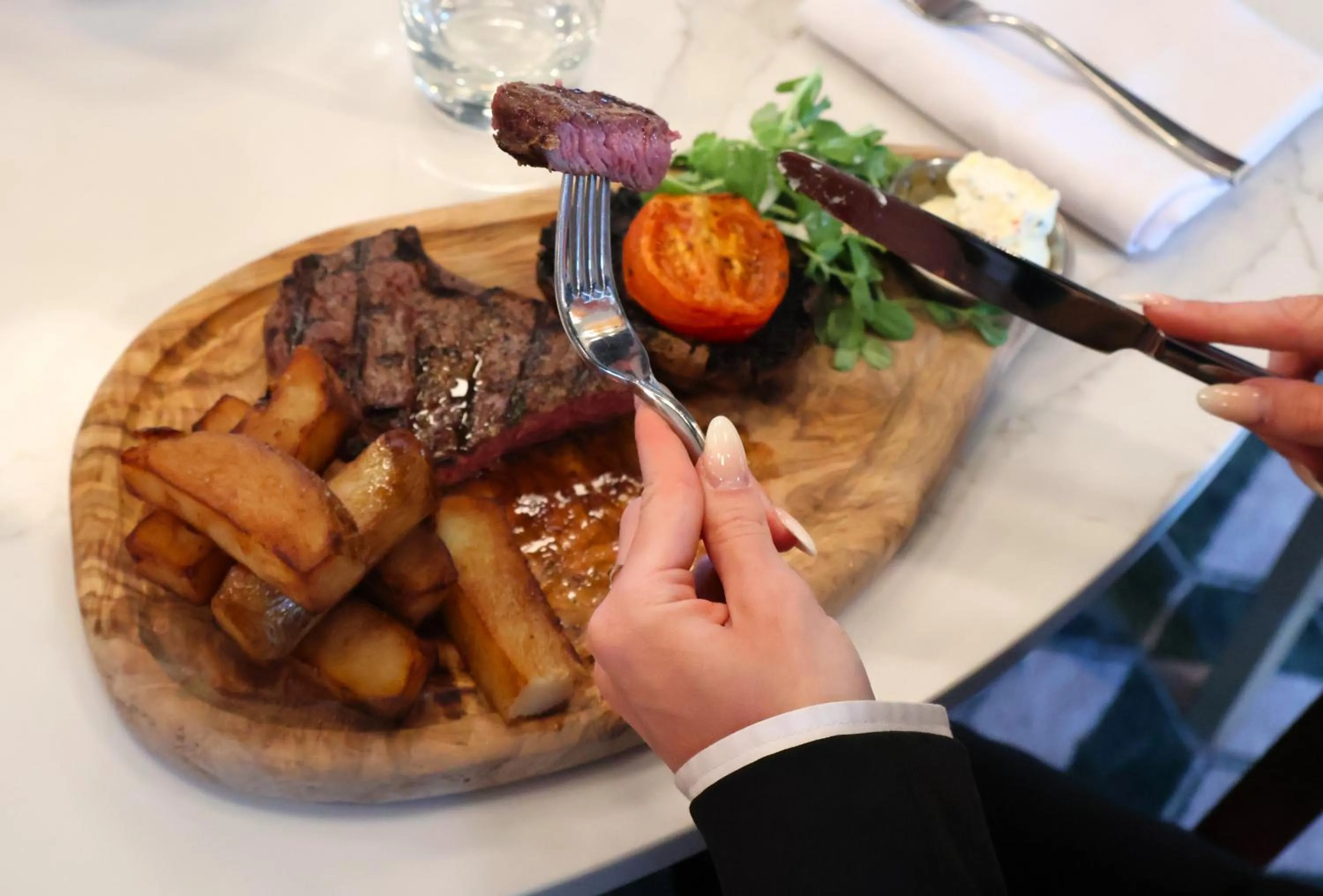 Restaurant/places to eat in Manchester Marriott Hotel Piccadilly