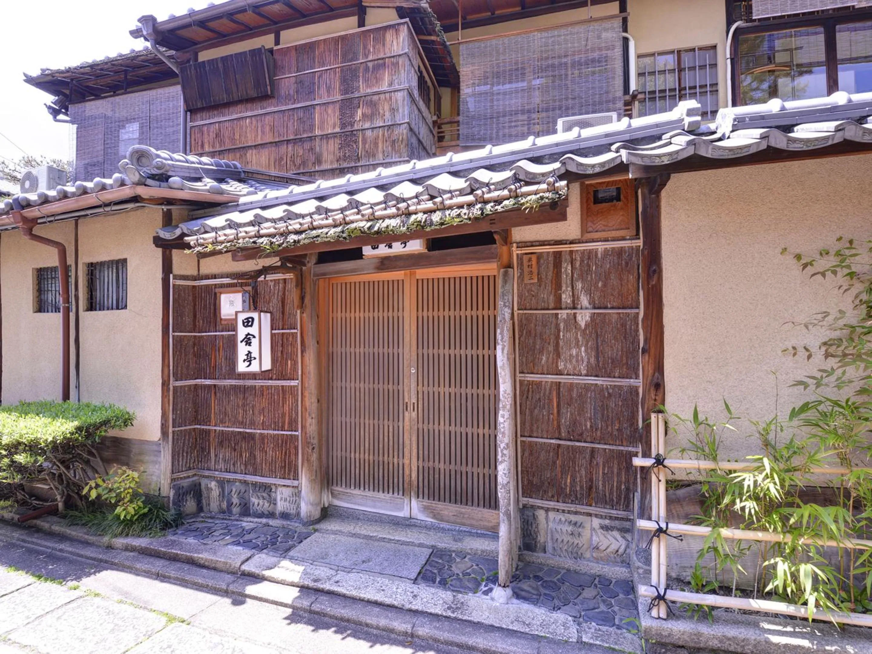 Facade/entrance in Ryokan Inakatei