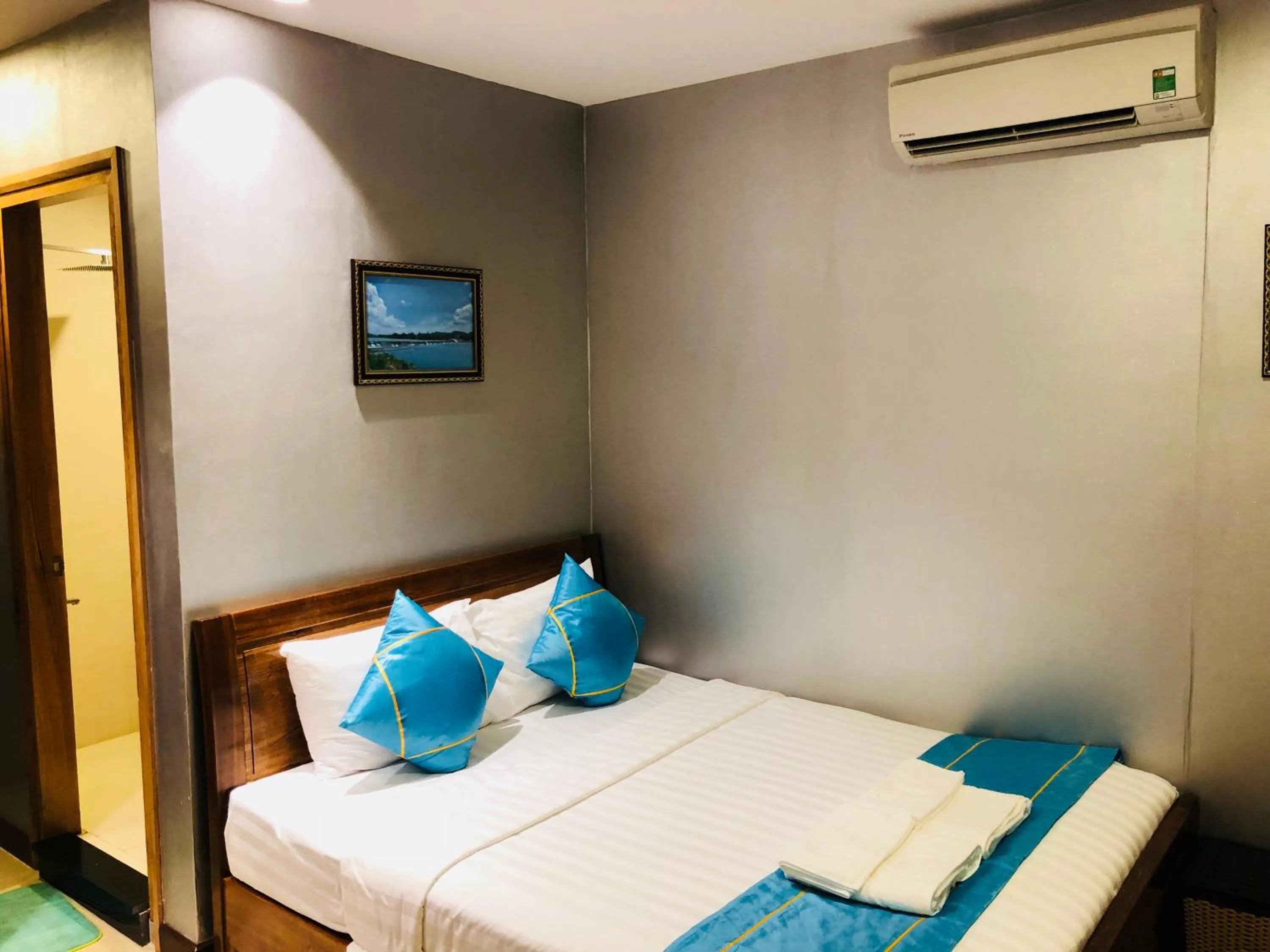 Bed in Hồng Hạc Hotel