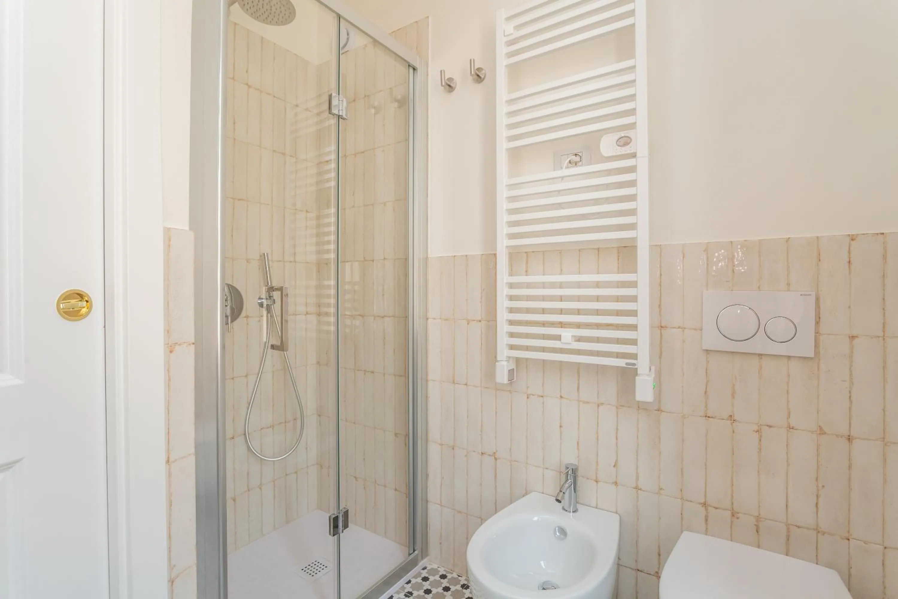 Bathroom in Daplace - La Mongolfiera Rooms in Navona