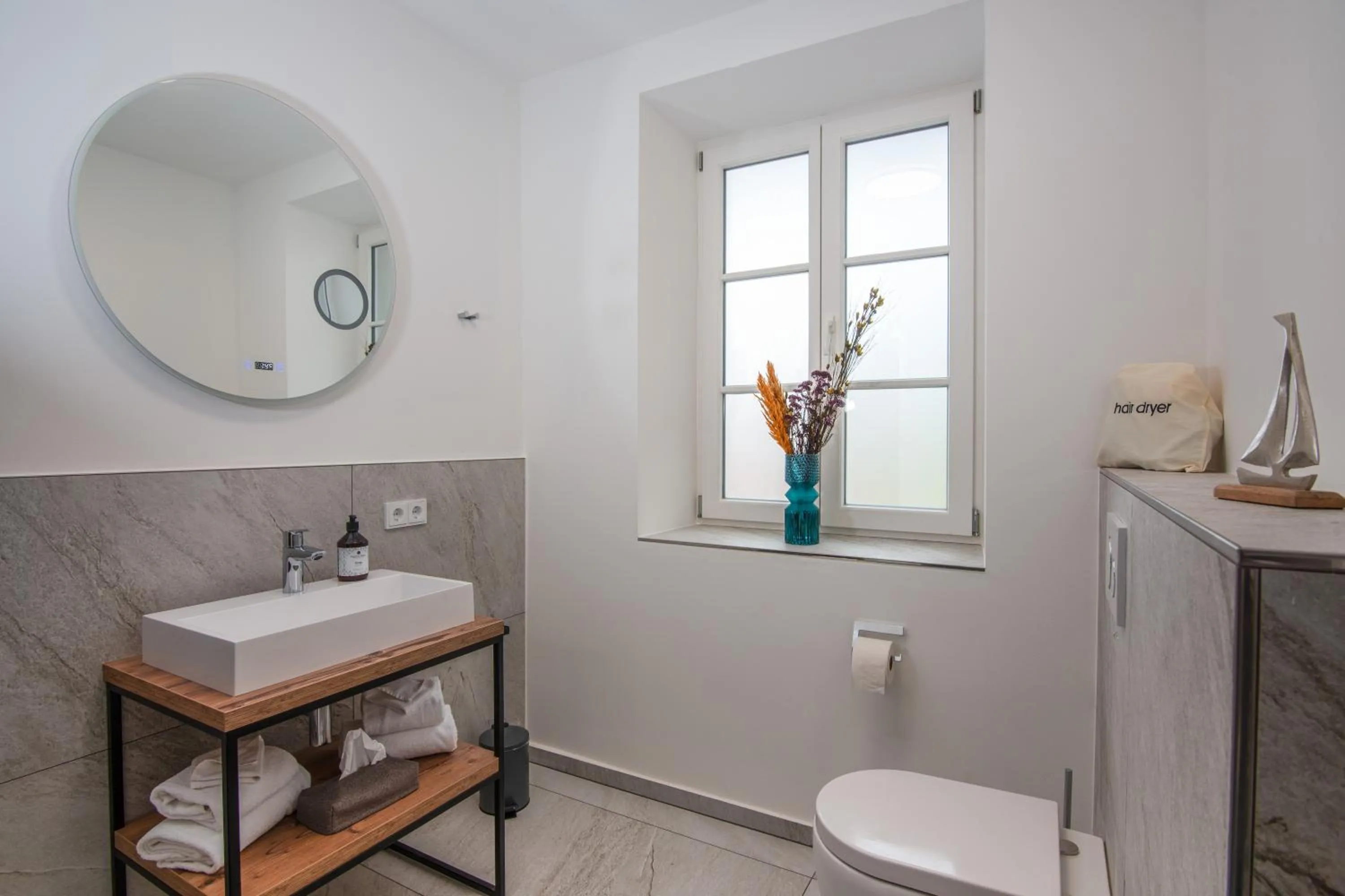 Shower in Terofal Hotel Schliersee - Komplett neu renoviert