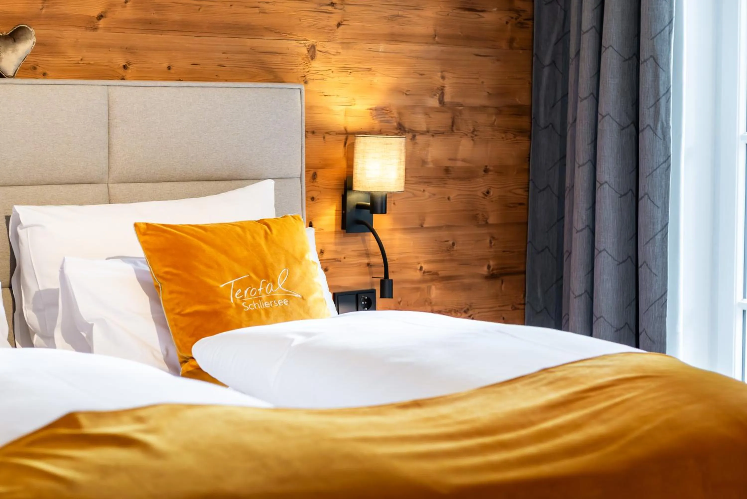 Bed in Terofal Hotel Schliersee - Komplett neu renoviert