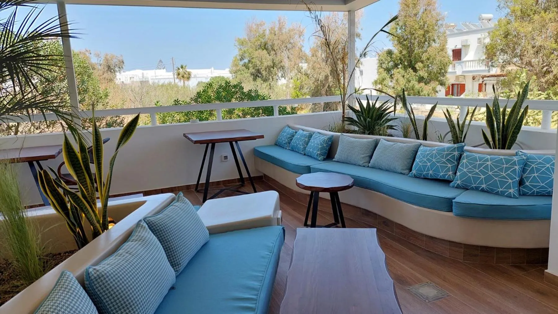 Breakfast in Armonia