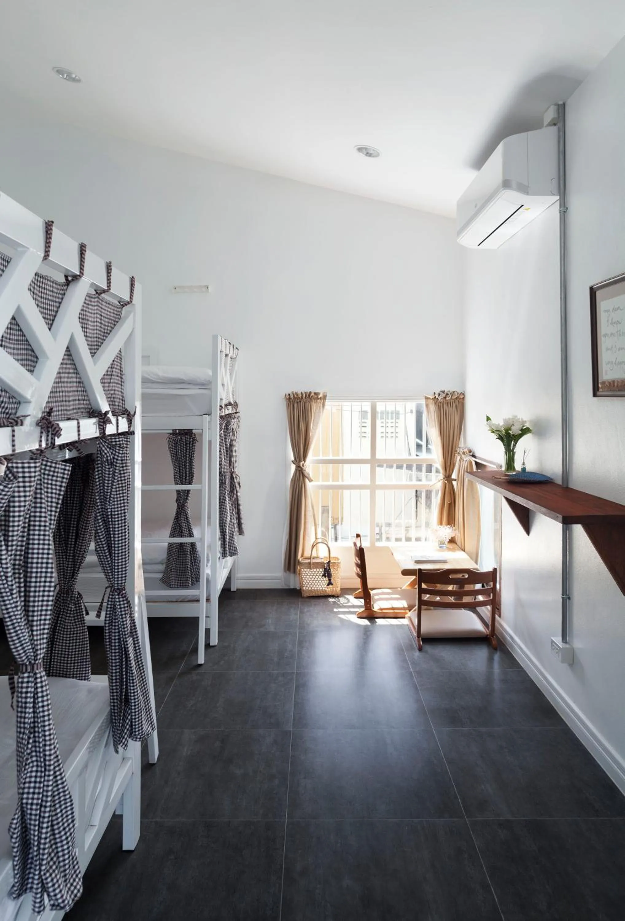 Photo of the whole room, Bed in Krodyle Mindfulness House