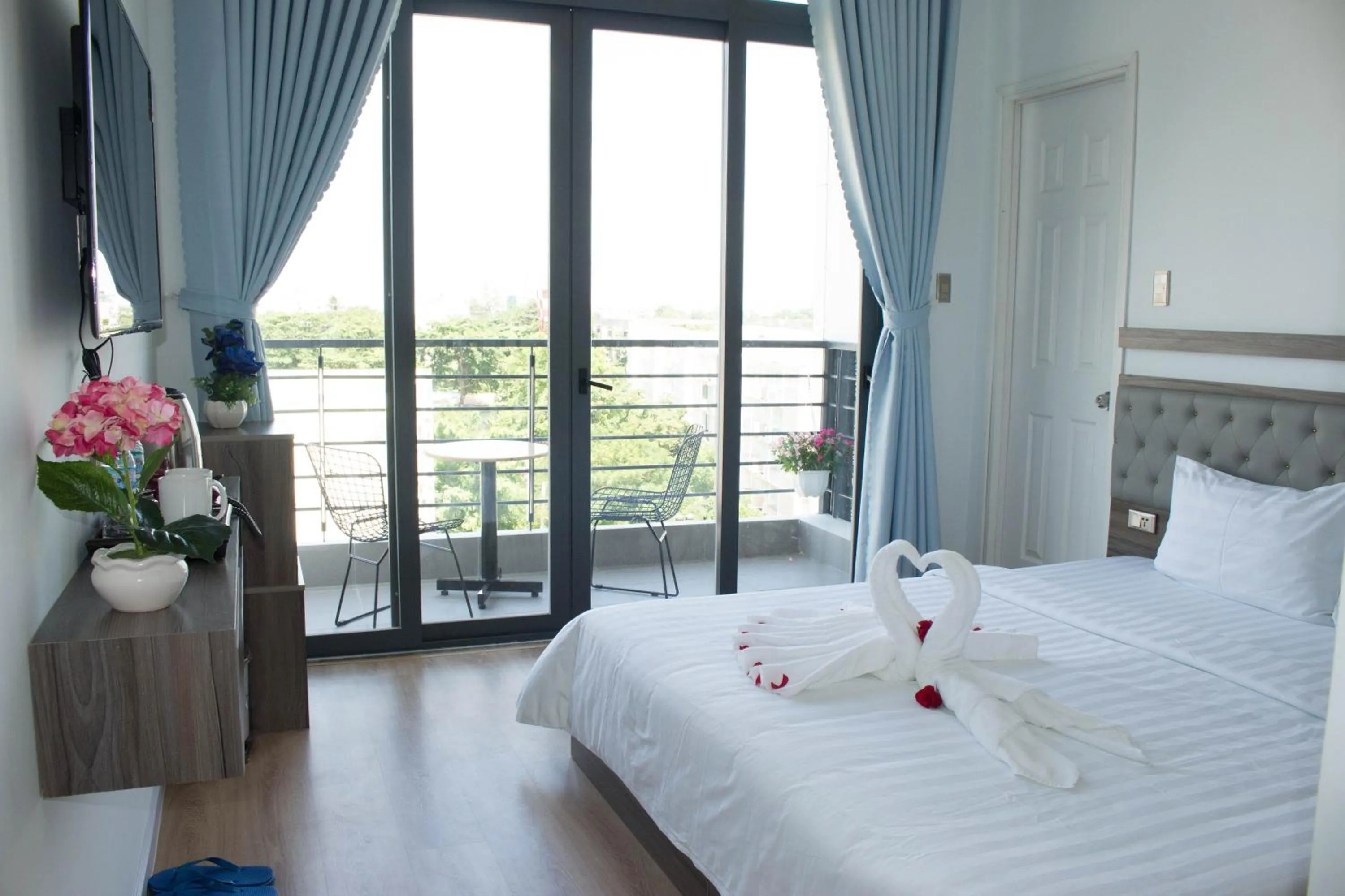 bunk bed, Bed in Winston Hotel