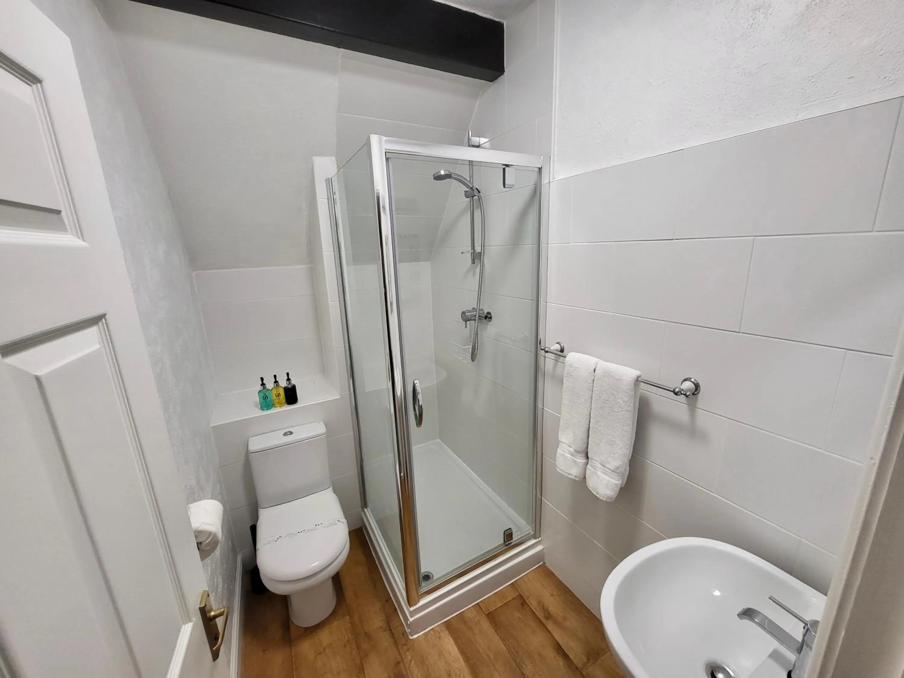 Shower in St George's Guest House