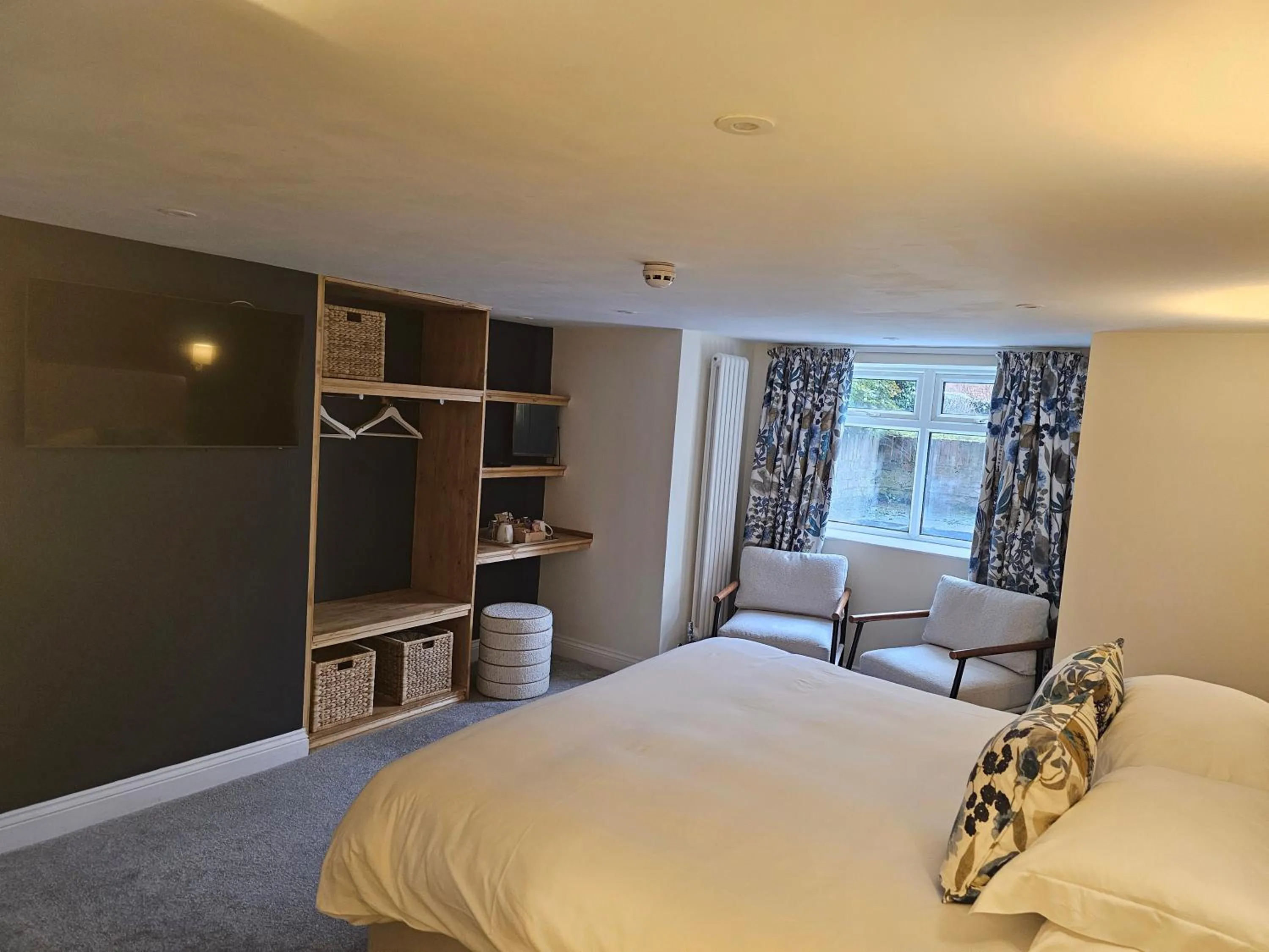 TV and multimedia, Bed in St George's Guest House