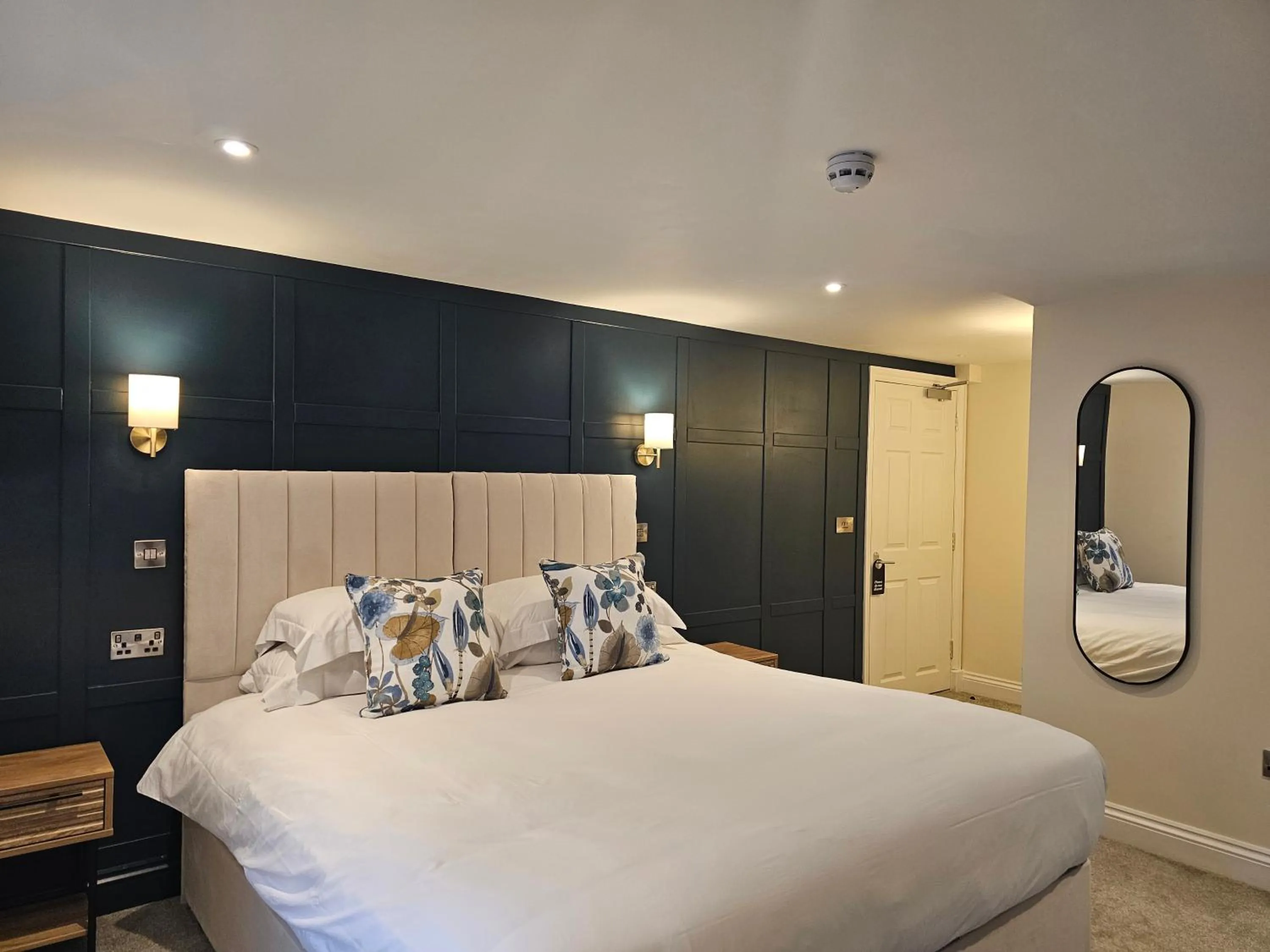 Photo of the whole room, Bed in St George's Guest House